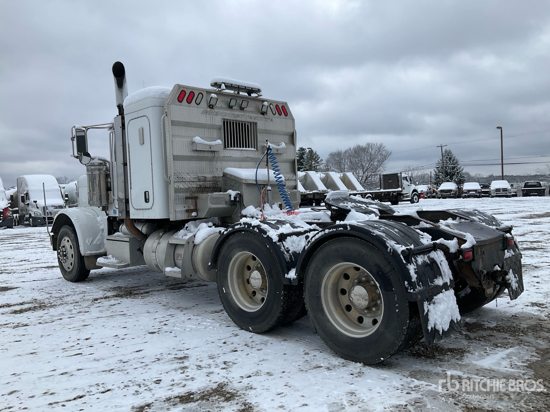 Aspect général with Image, coin arrière gauche
