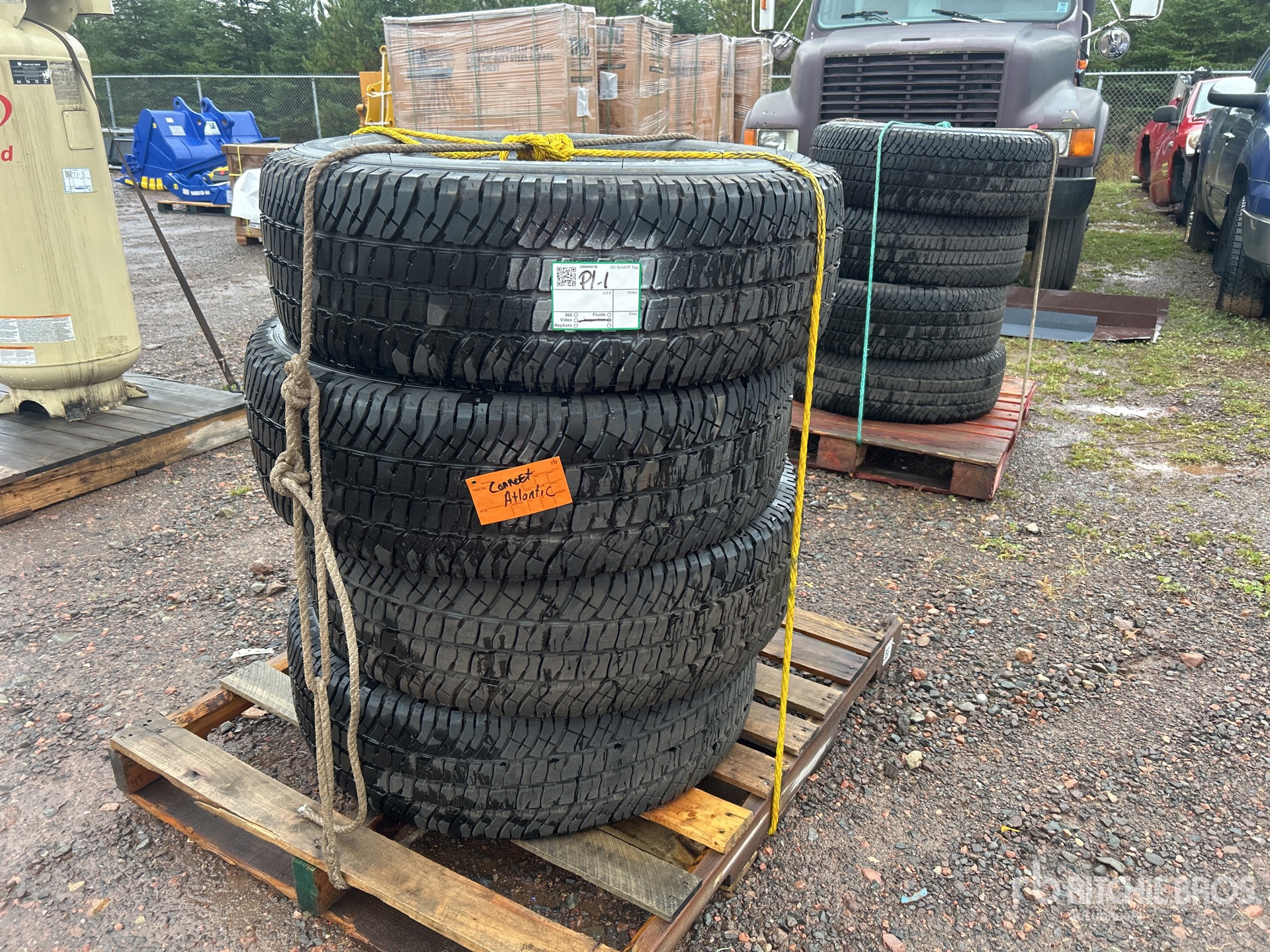 General Appearance with Image, coin avant gauche