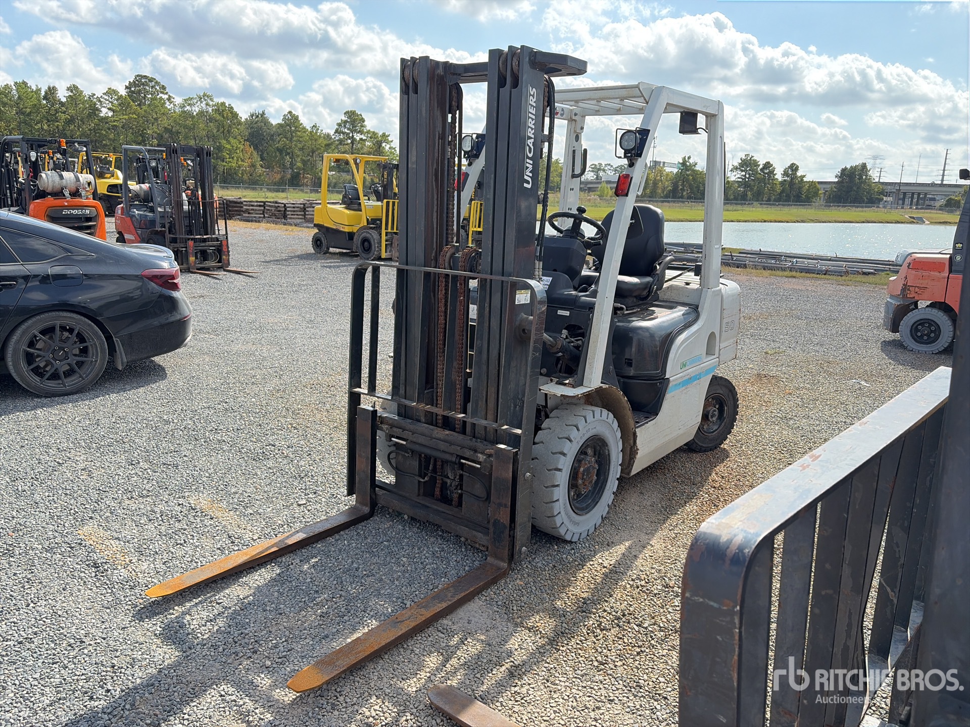 Aspect général with Image, coin avant gauche