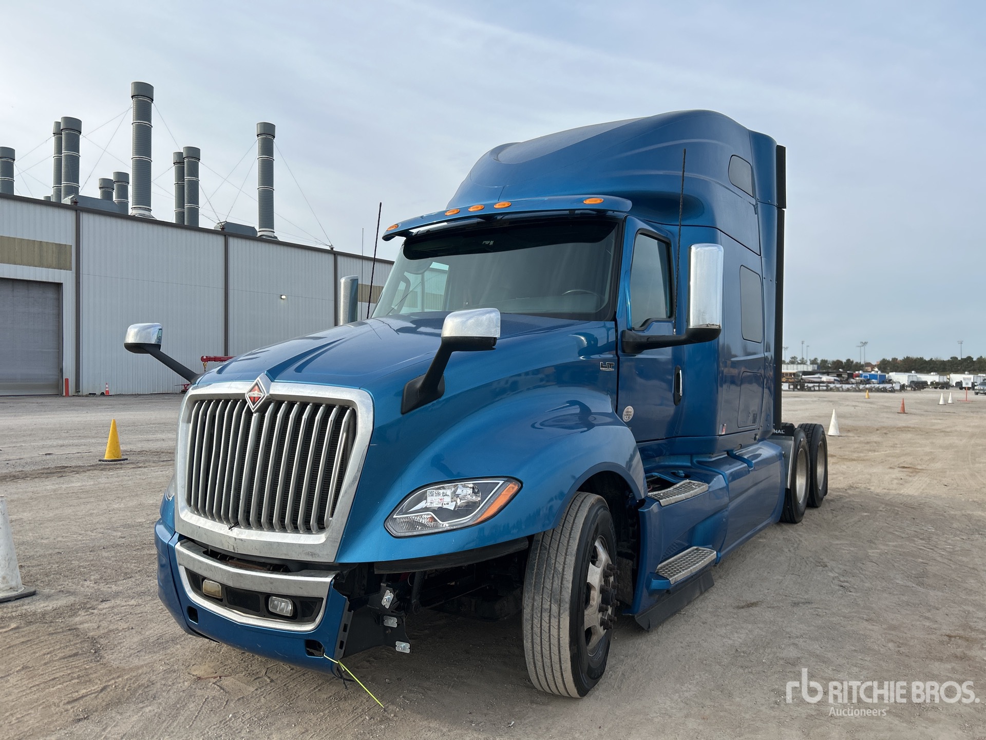 General Appearance with Picture, Left Front Corner