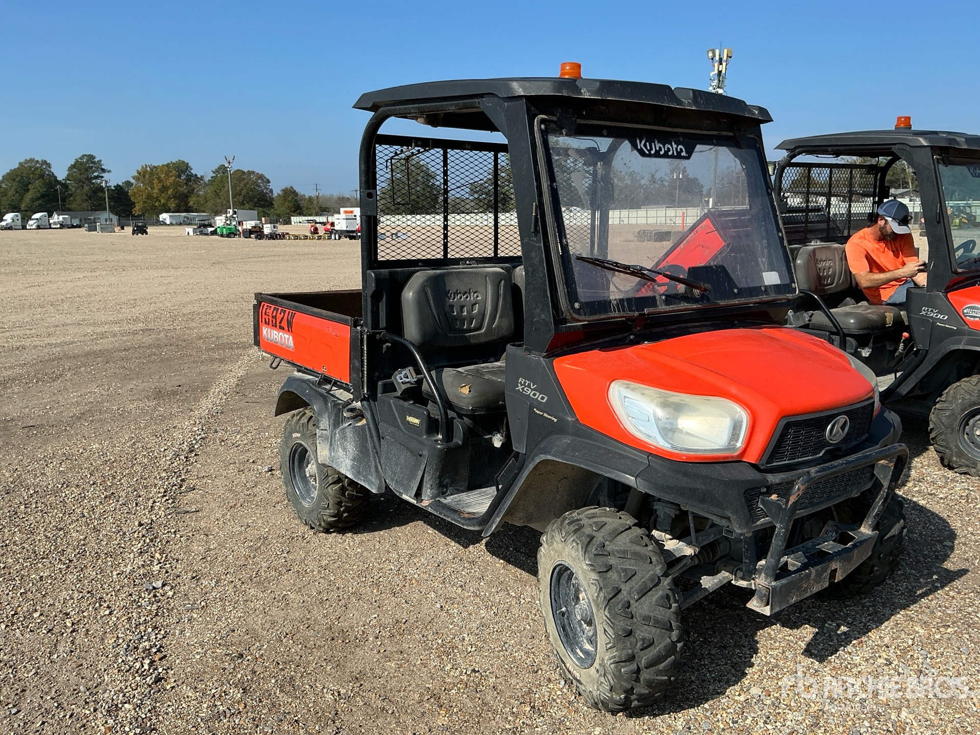 General Appearance with Bild, Ecke vorne rechts