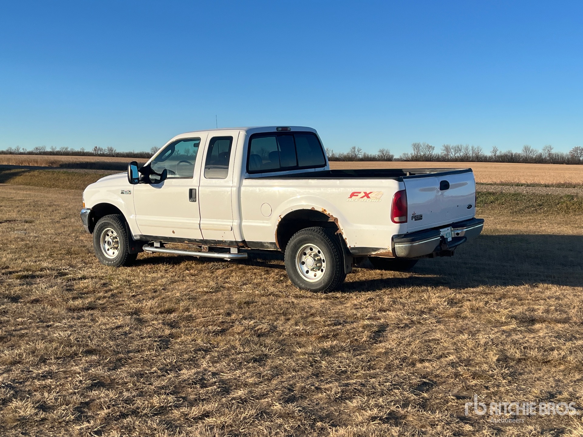 General Appearance with Foto, angolo posteriore sinistro