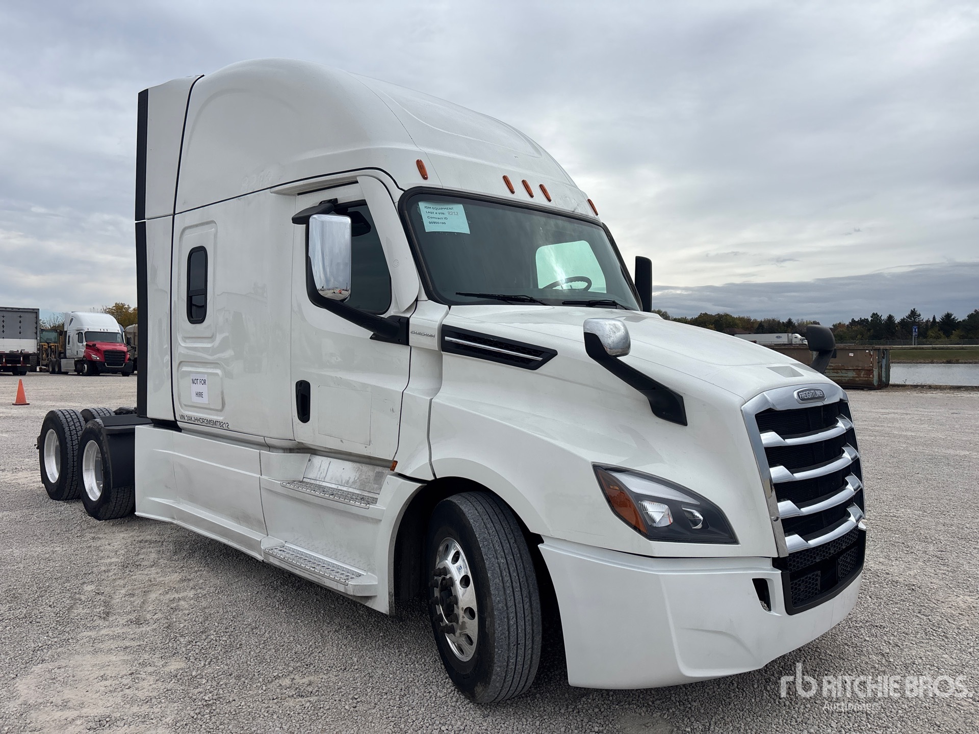 General Appearance with Image, coin avant droit