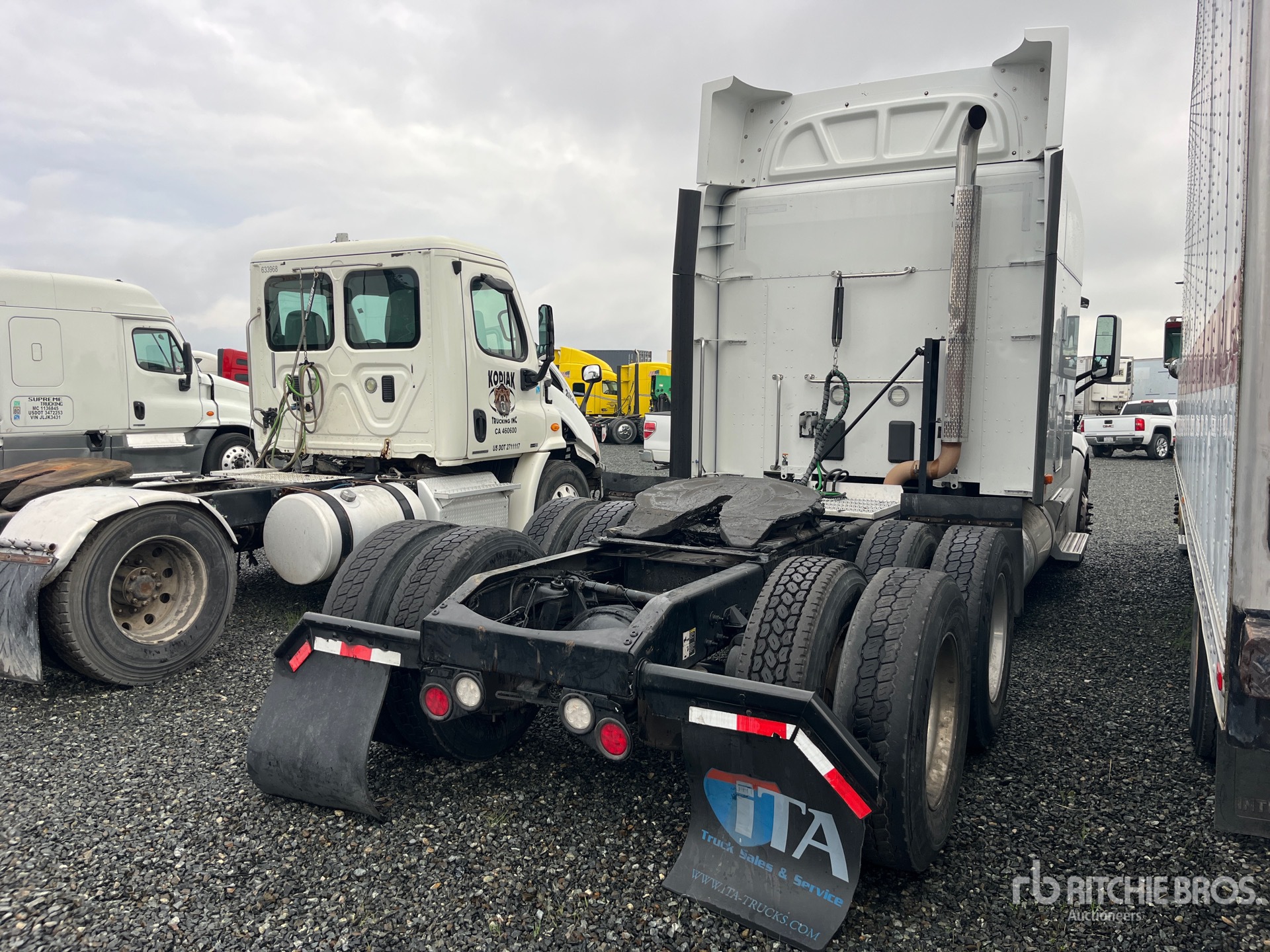 General Appearance with Imagen: esquina trasera izquierda