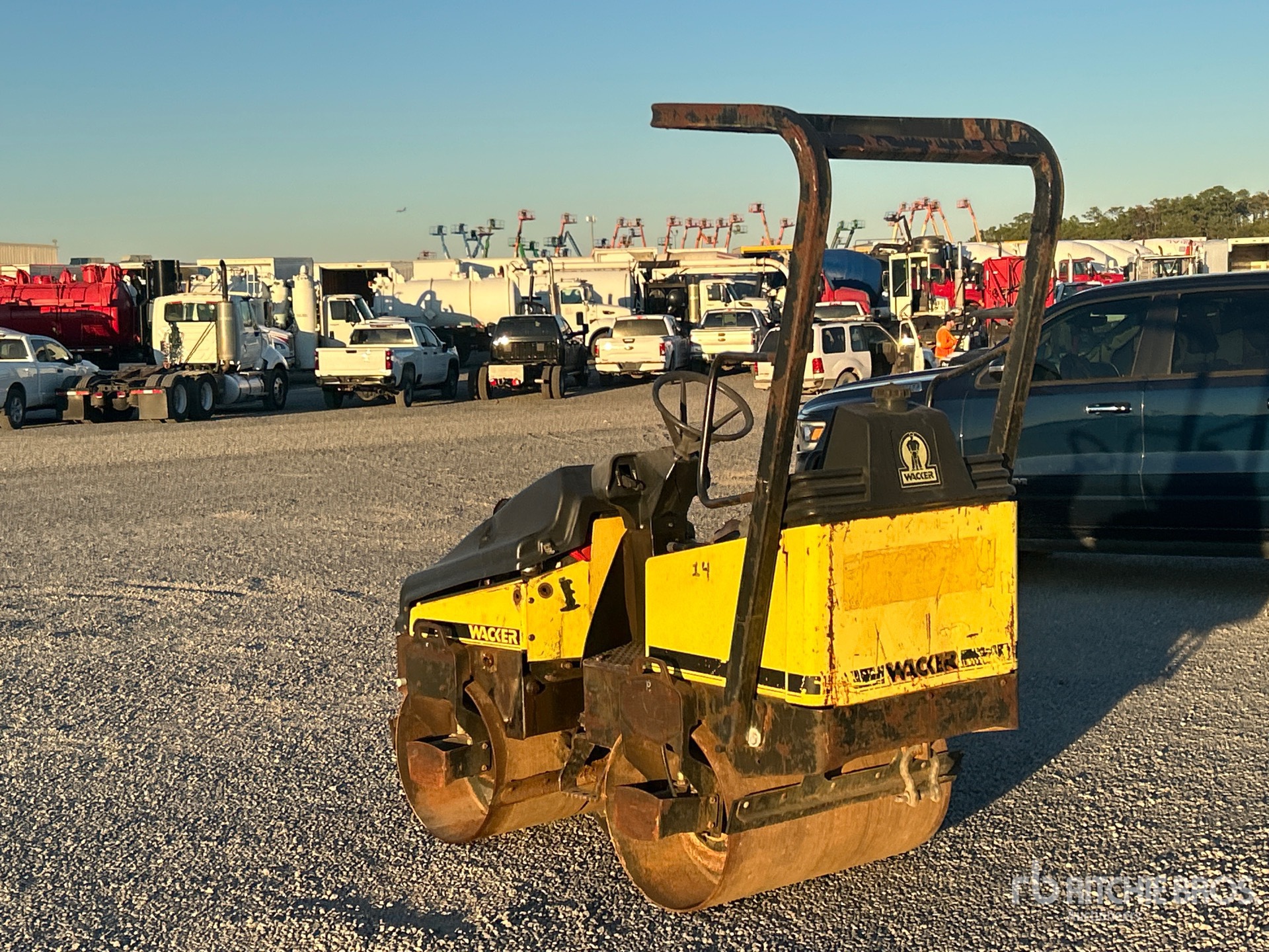 General Appearance with Bild, Ecke hinten links