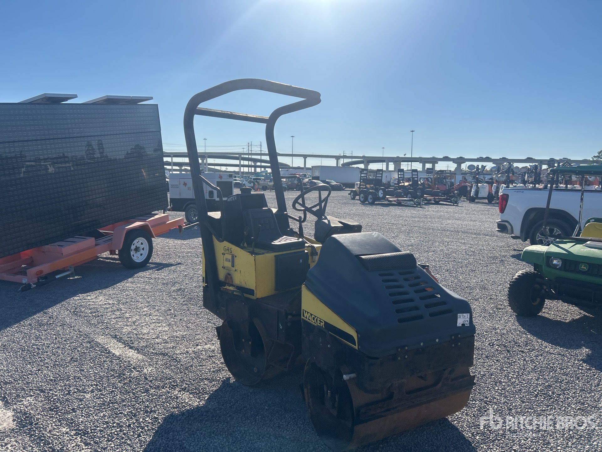 General Appearance with Imagen: esquina delantera derecha