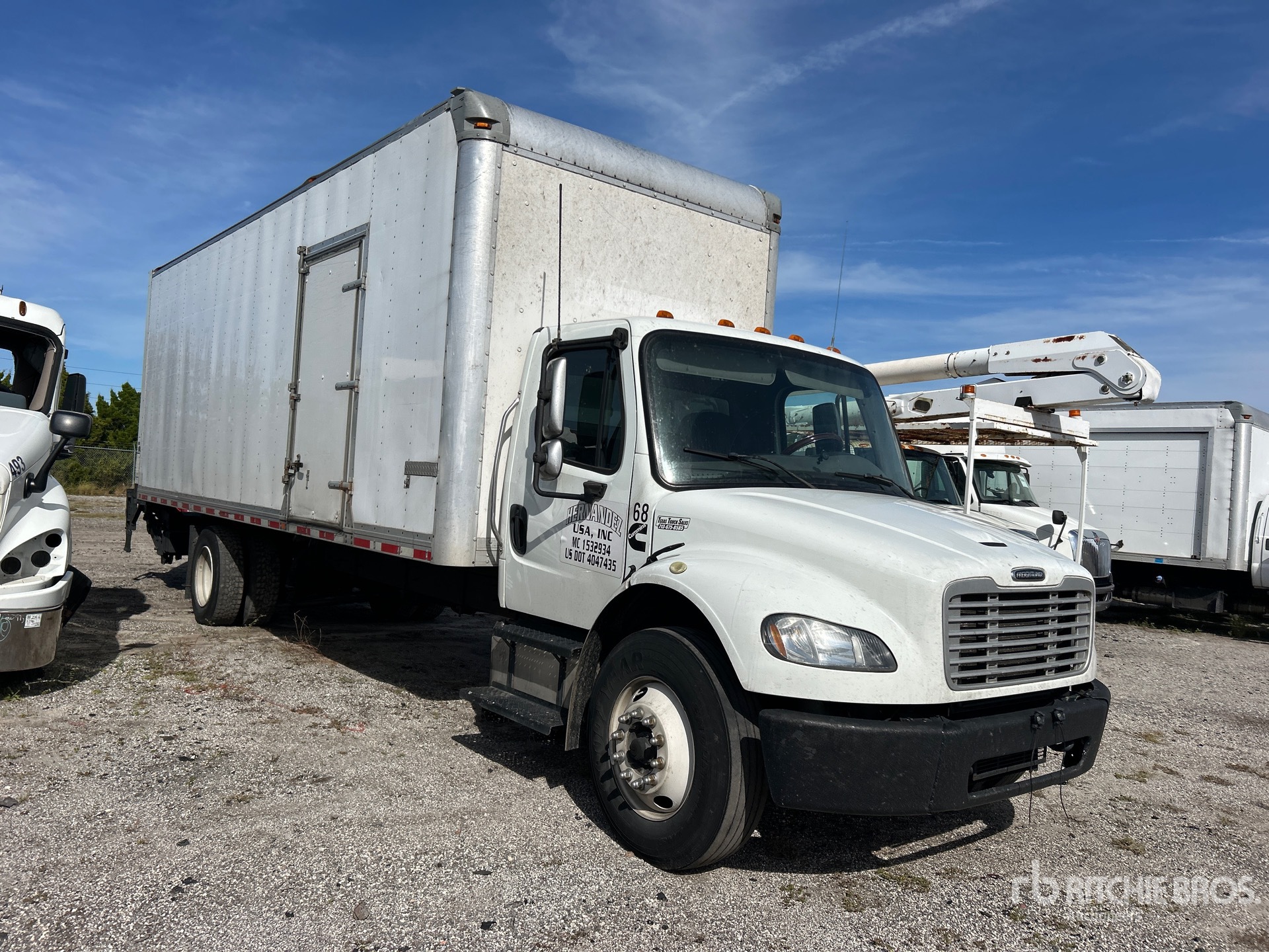 General Appearance with Foto, angolo anteriore destro