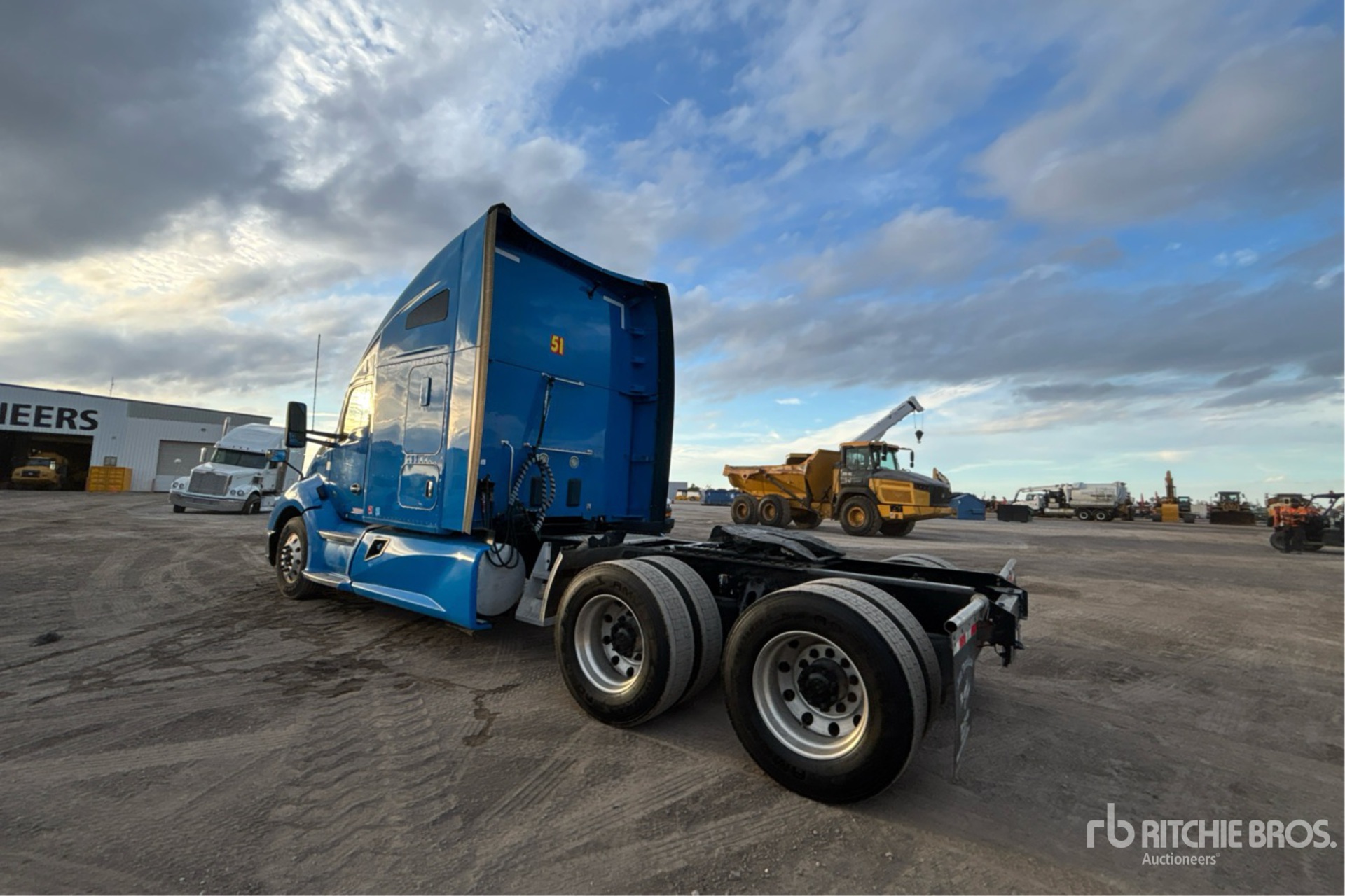 General Appearance with Picture, Left Rear Corner