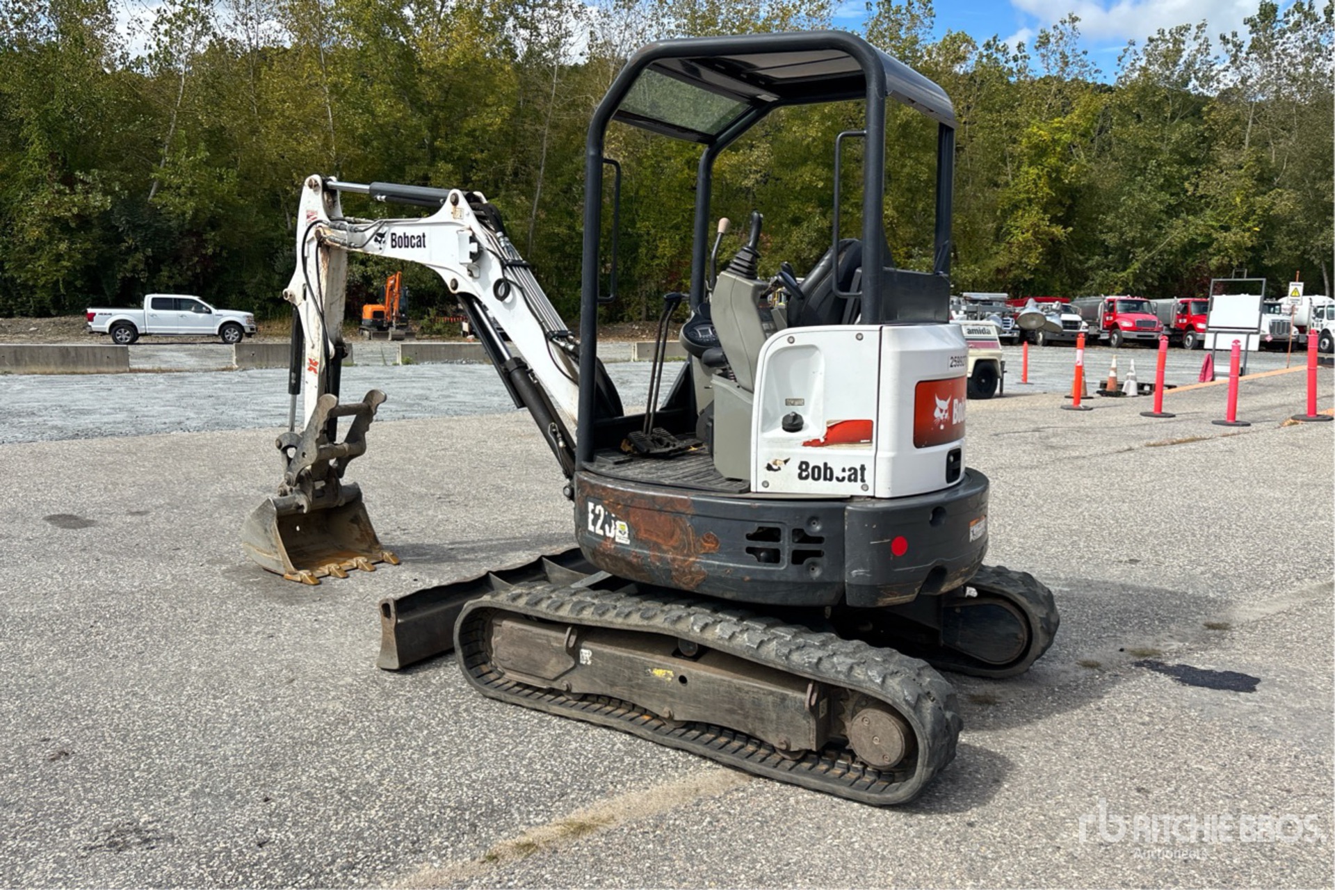 General Appearance with Picture, Left Rear Corner