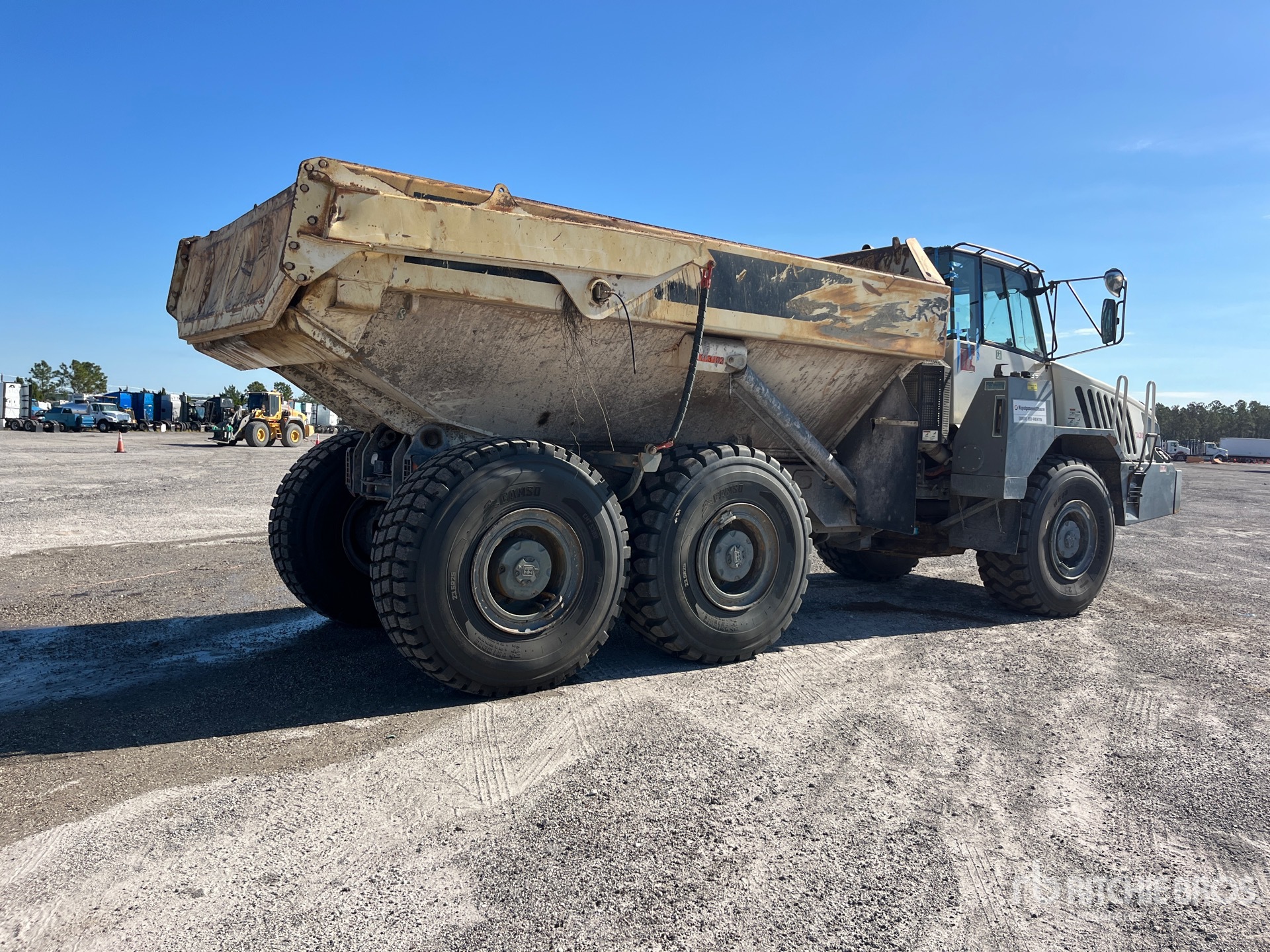 General Appearance with Image, coin arrière droit