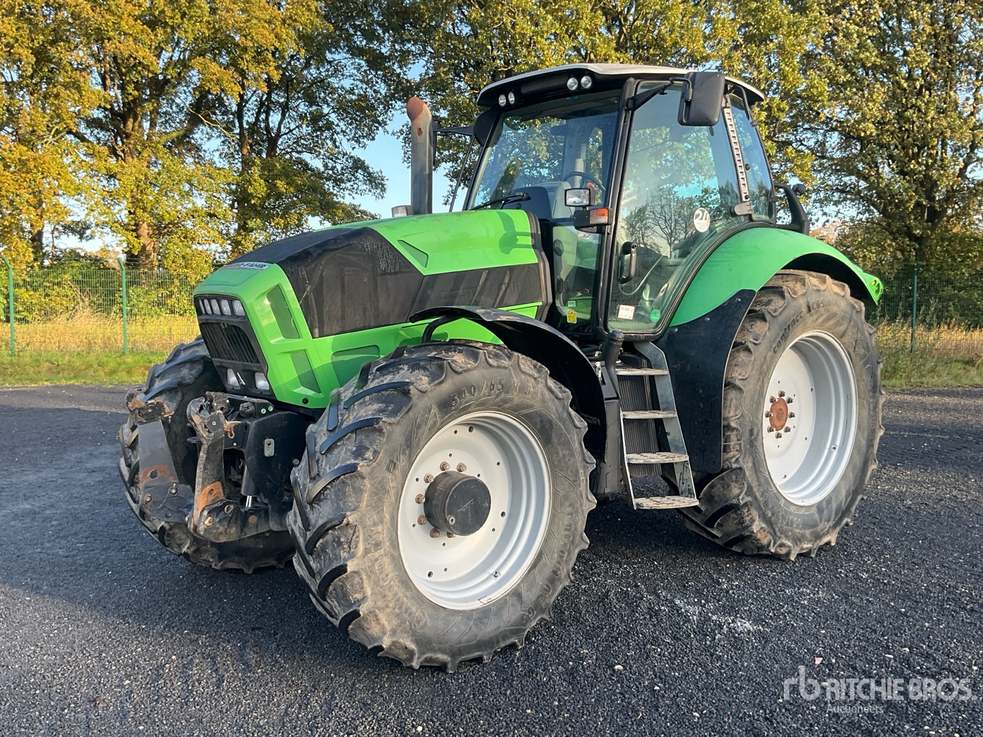 General Appearance with Picture, Left Front Corner