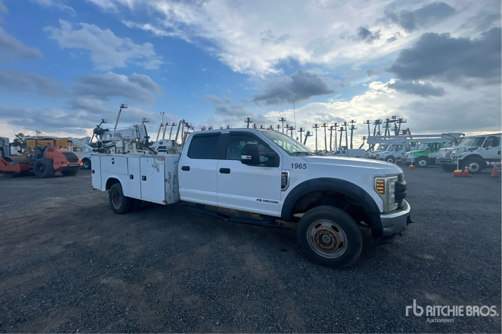 Aspect général with Image, coin avant droit