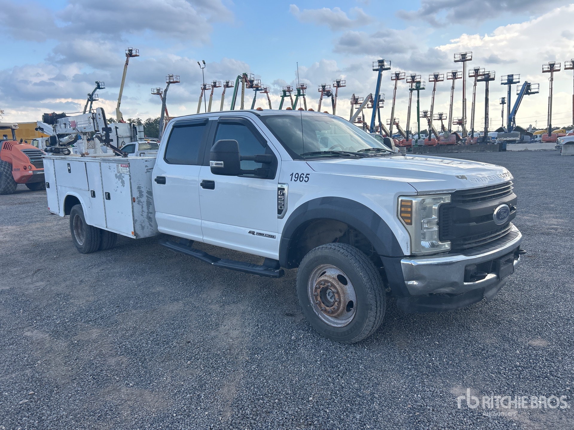 General Appearance with Picture, Right Front Corner