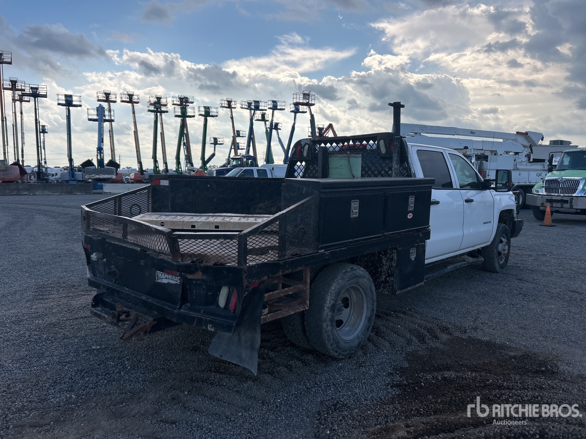 Aspect général with Image, coin arrière droit