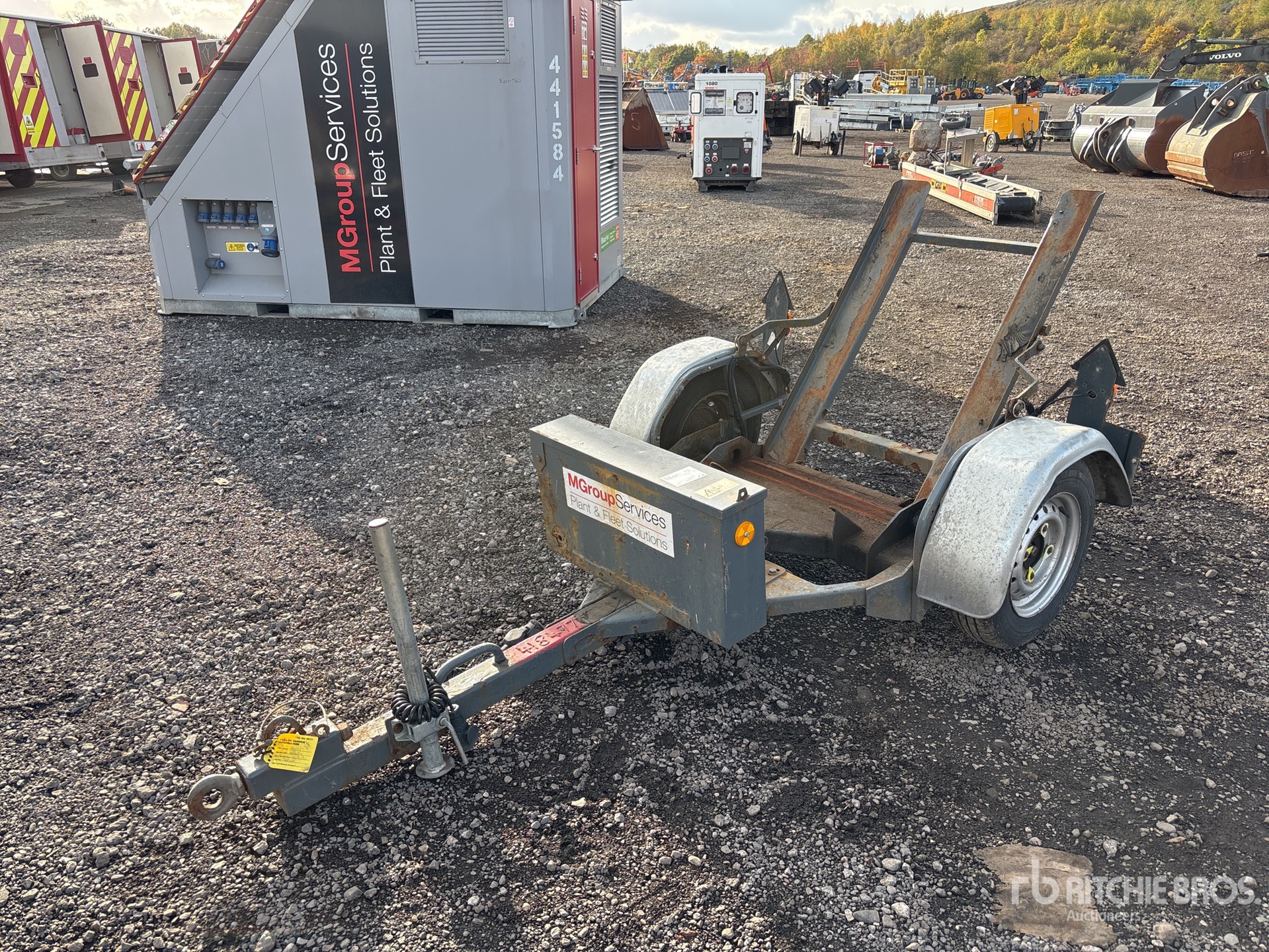 General Appearance with Picture, Left Front Corner