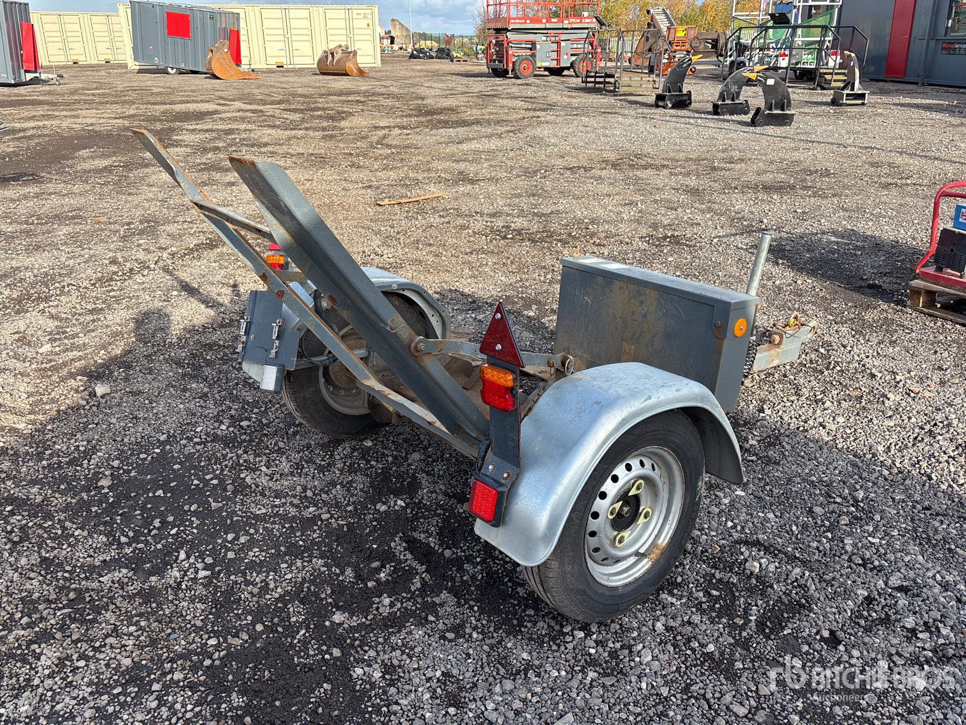 General Appearance with Picture, Right Rear Corner