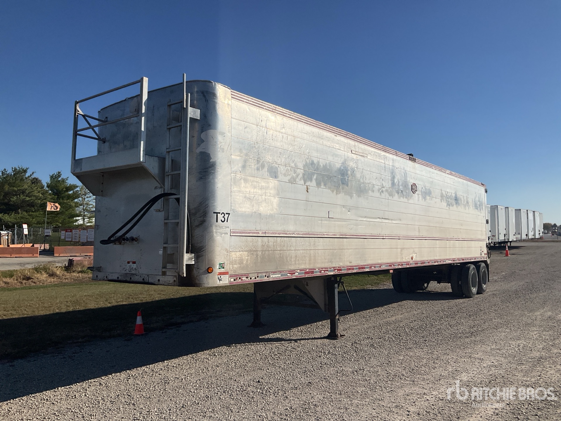 General Appearance with Featured Photo