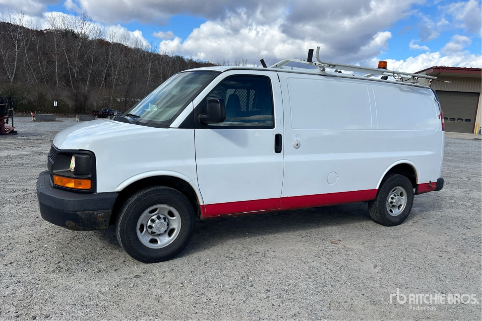 General Appearance with Picture, Left Front Corner