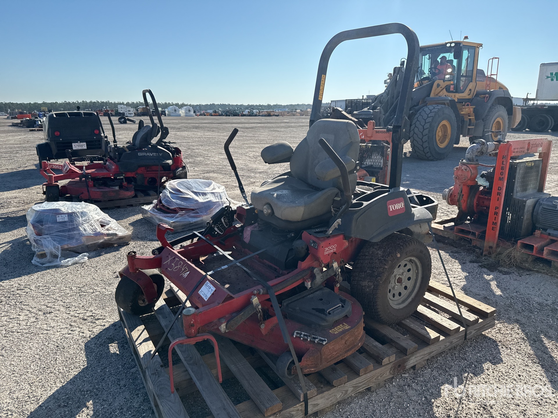 General Appearance with Bild, Ecke vorne rechts