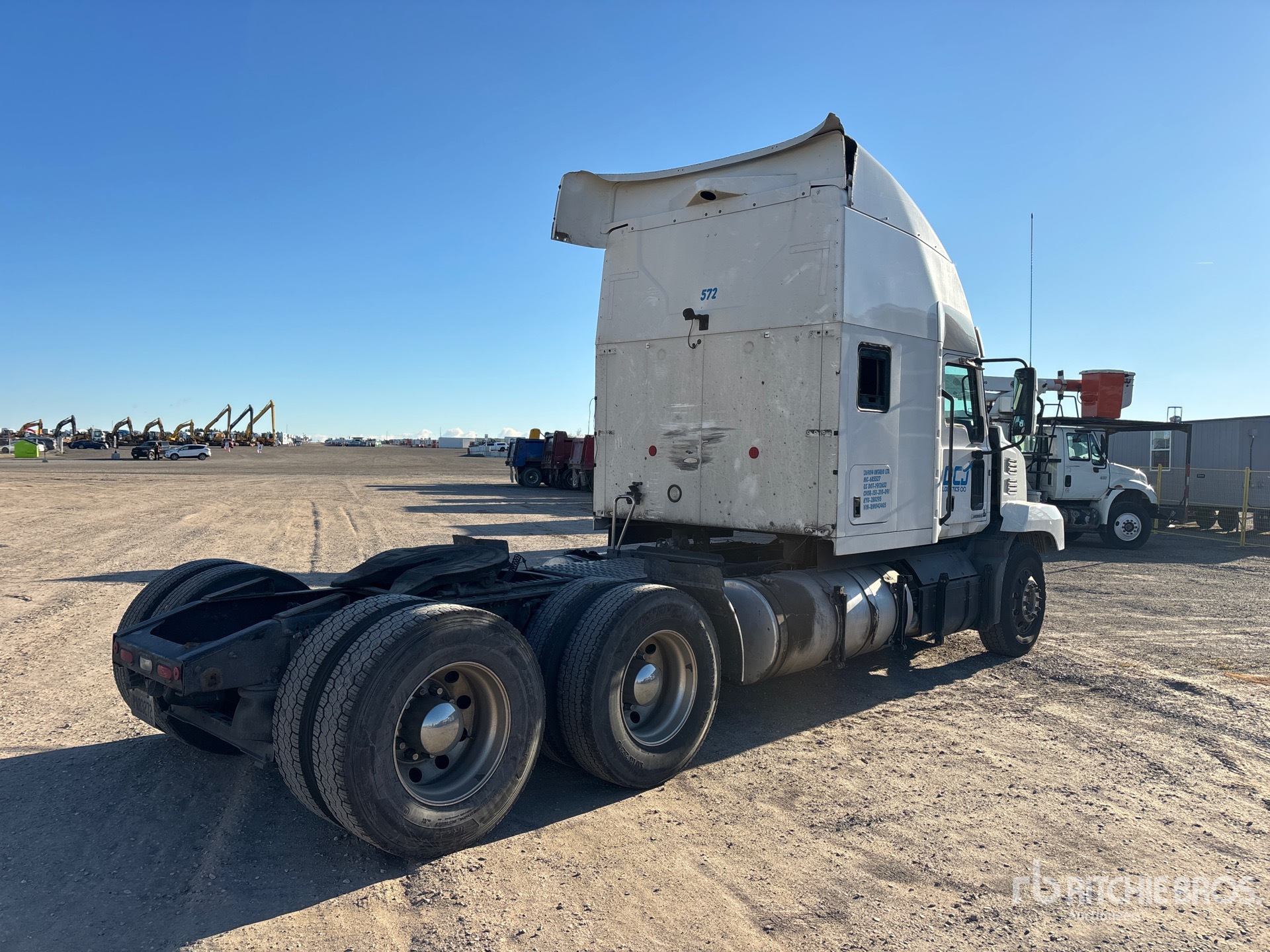 General Appearance with Imagen: esquina trasera derecha