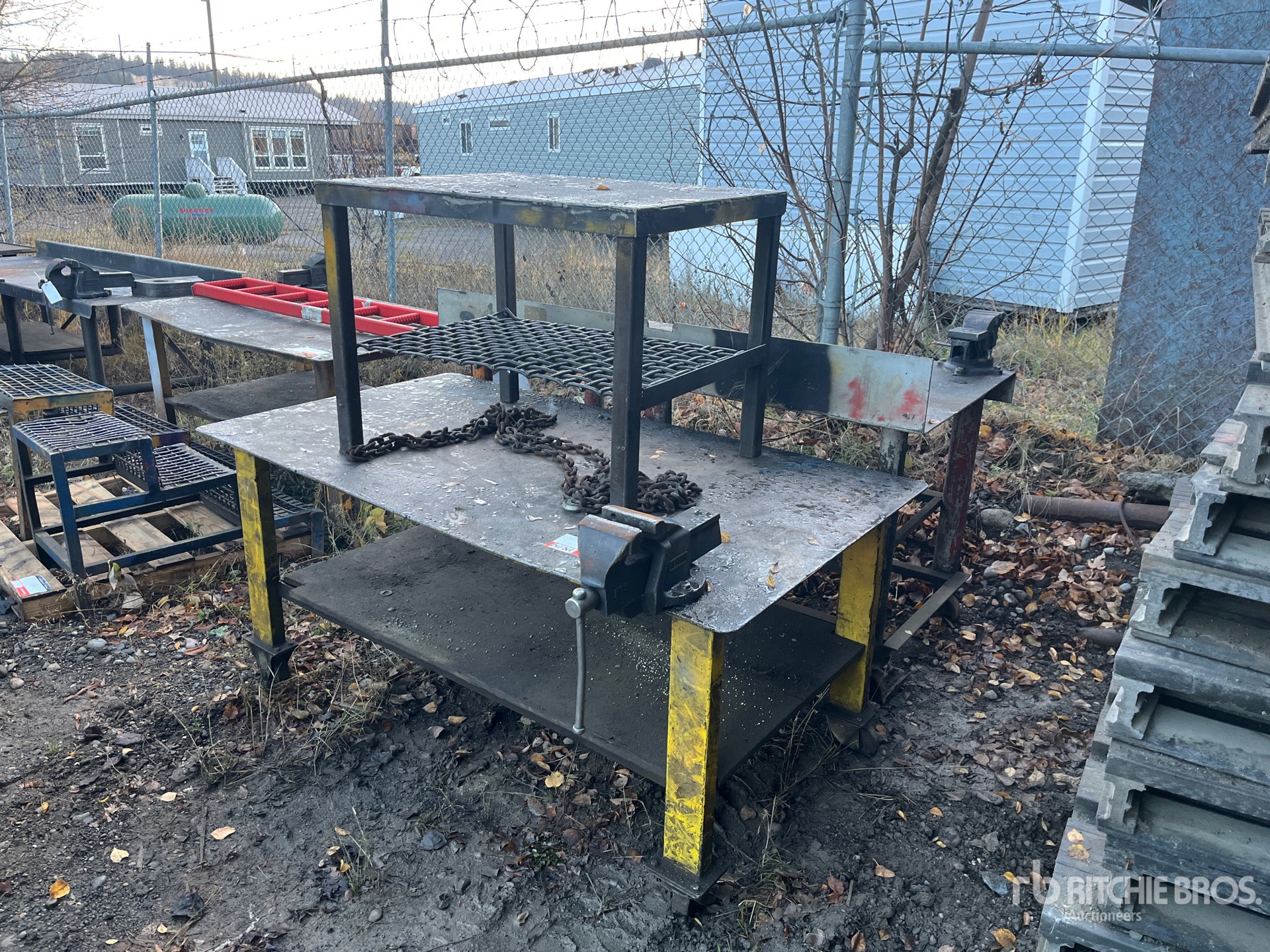 General Appearance with Foto, angolo anteriore sinistro