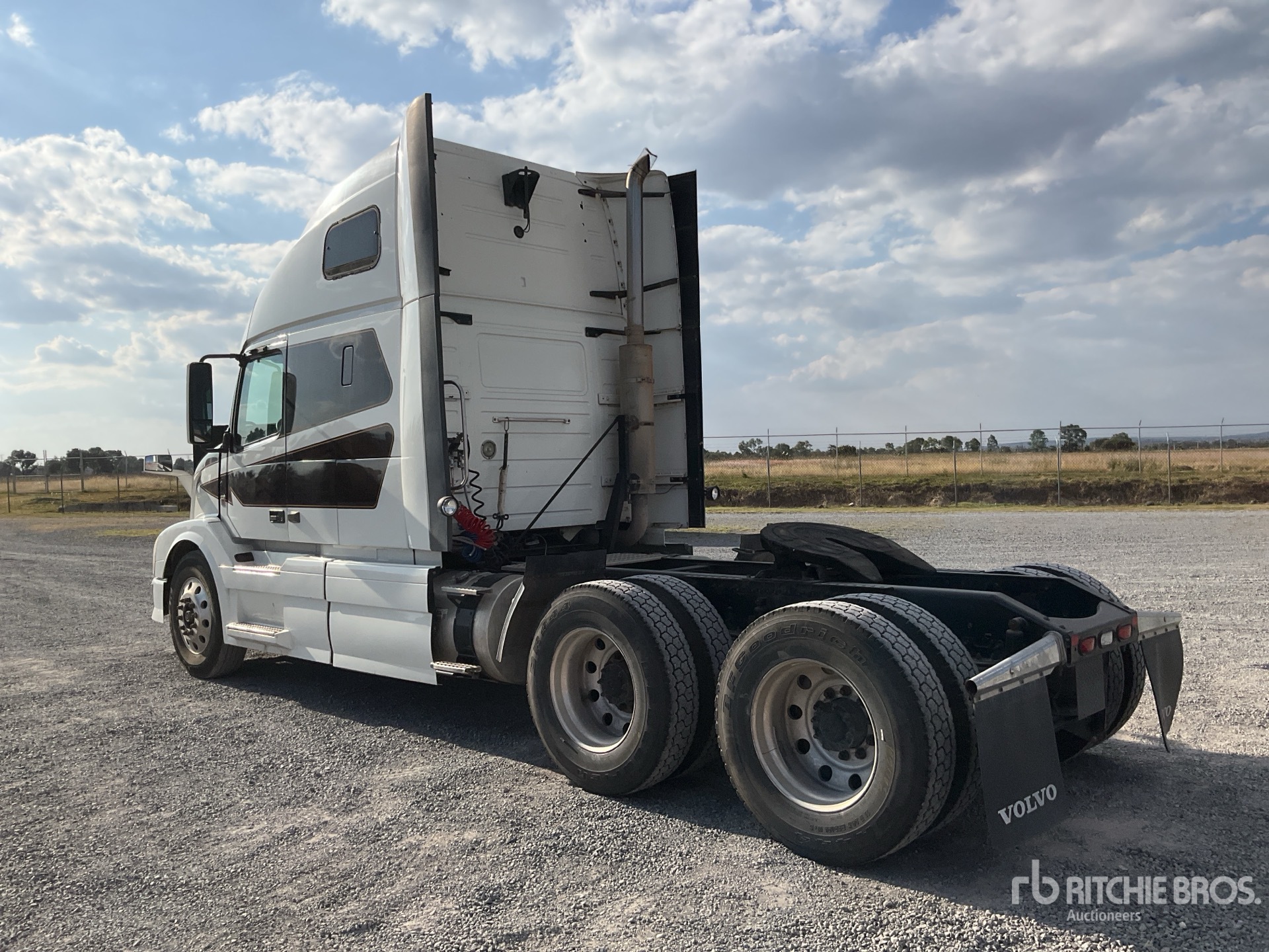 Aspect général with Image, coin arrière gauche