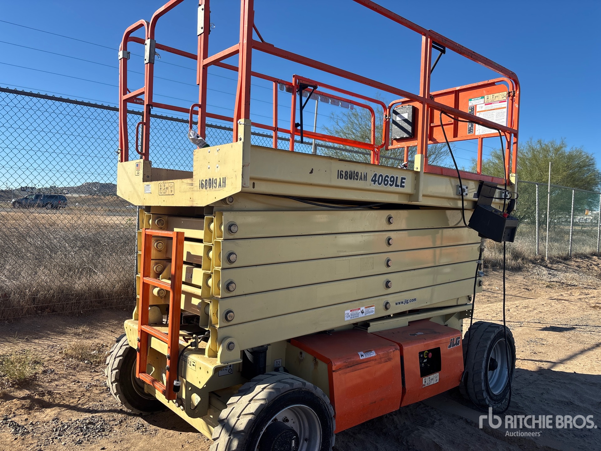 General Appearance with Picture, Right Rear Corner