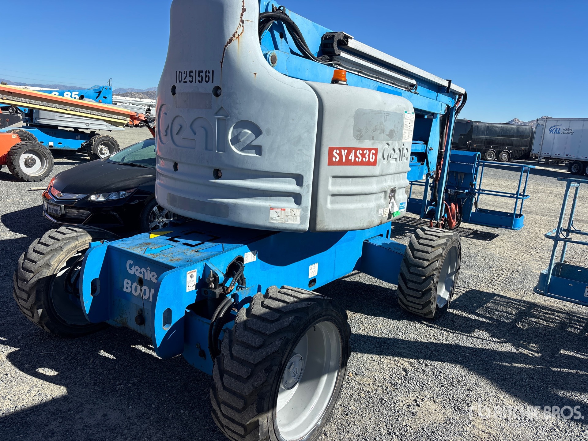 General Appearance with Picture, Right Rear Corner