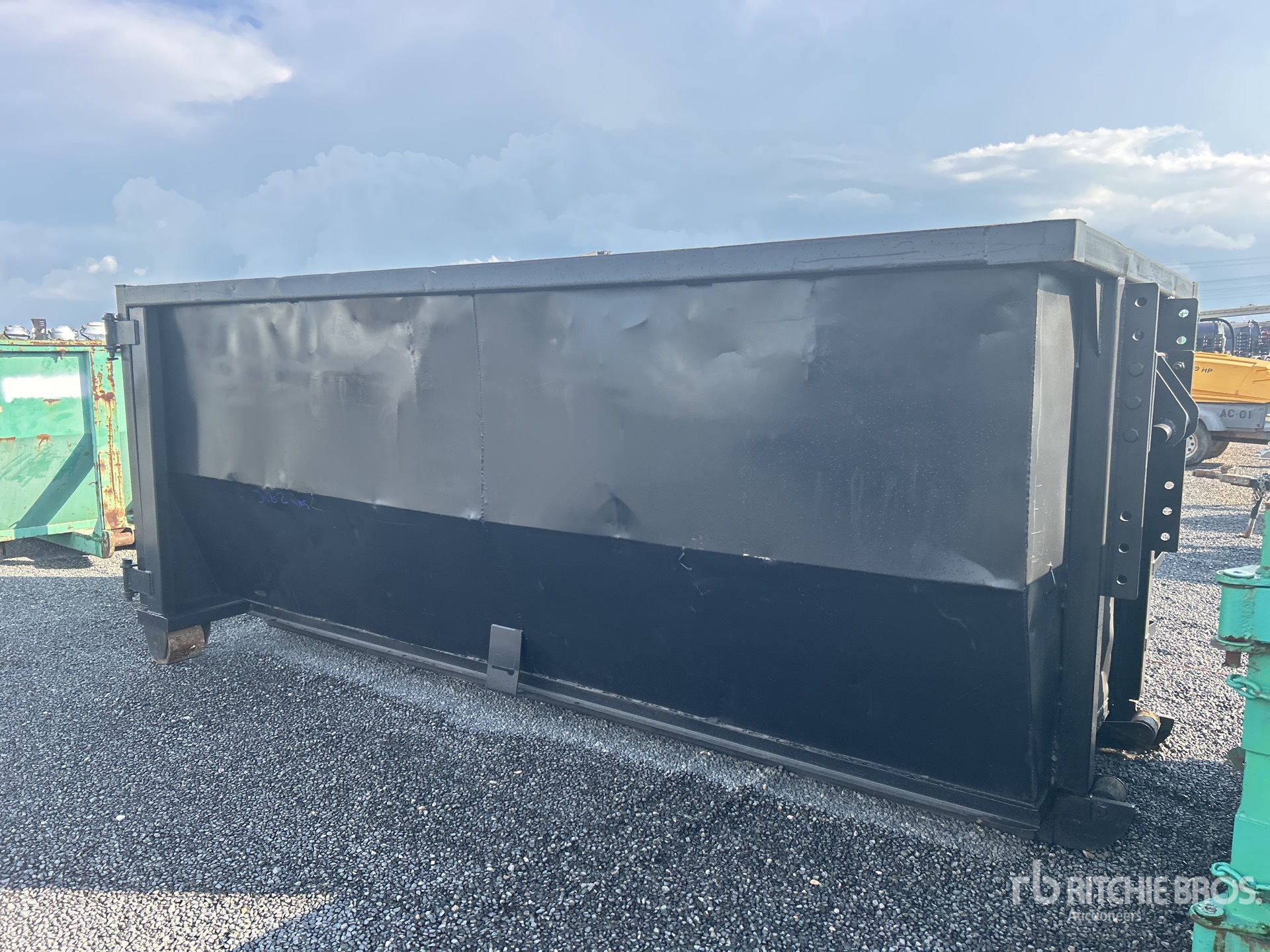 General Appearance with Foto, angolo anteriore destro