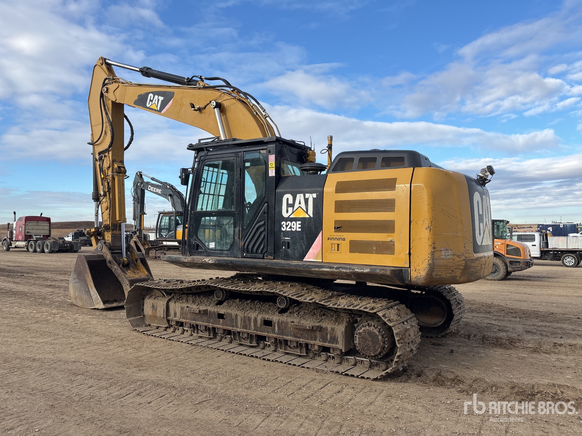 General Appearance with Foto, angolo posteriore sinistro