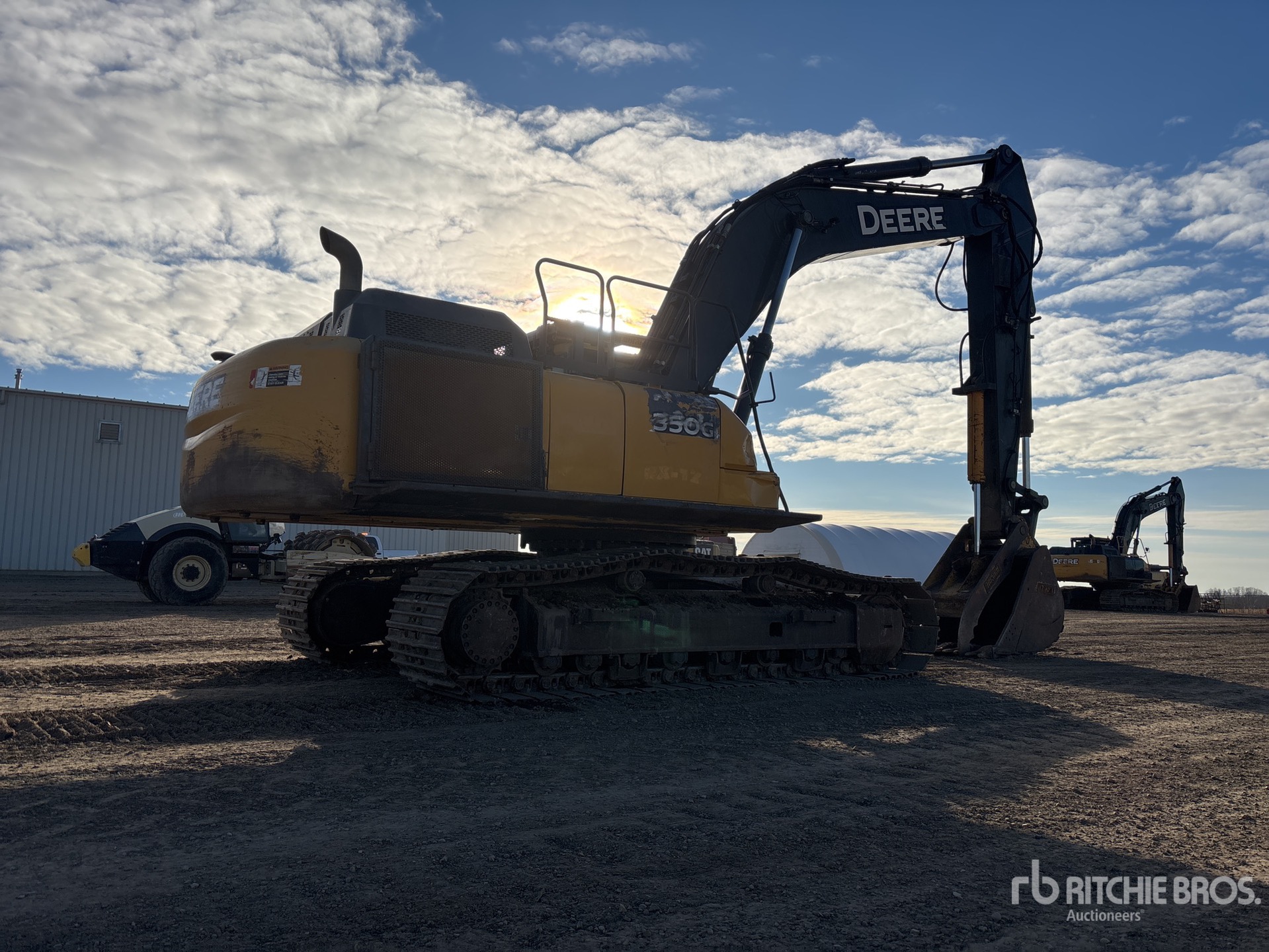 General Appearance with Foto, angolo anteriore sinistro