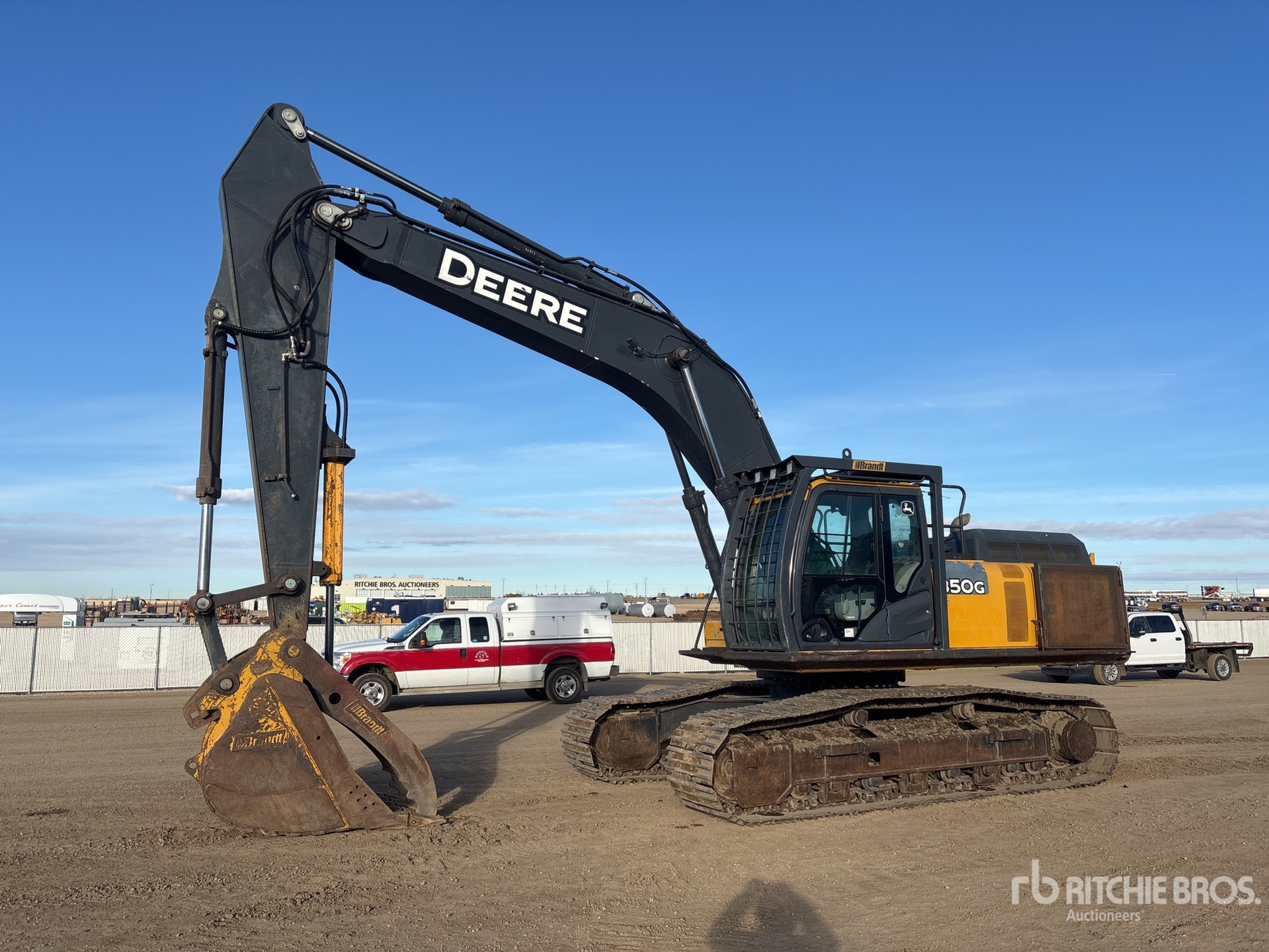 General Appearance with Foto, angolo anteriore sinistro