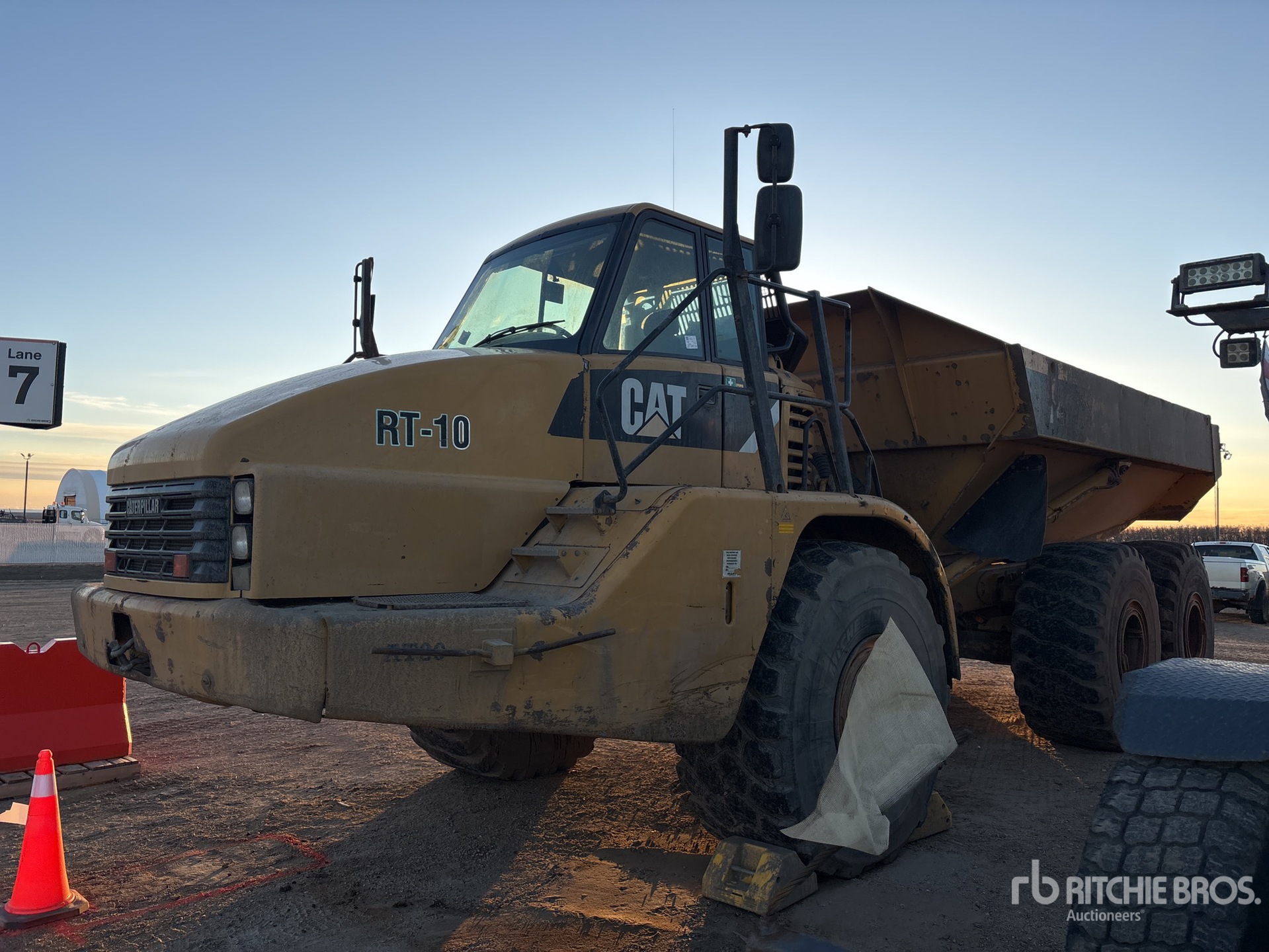 General Appearance with Picture, Left Front Corner