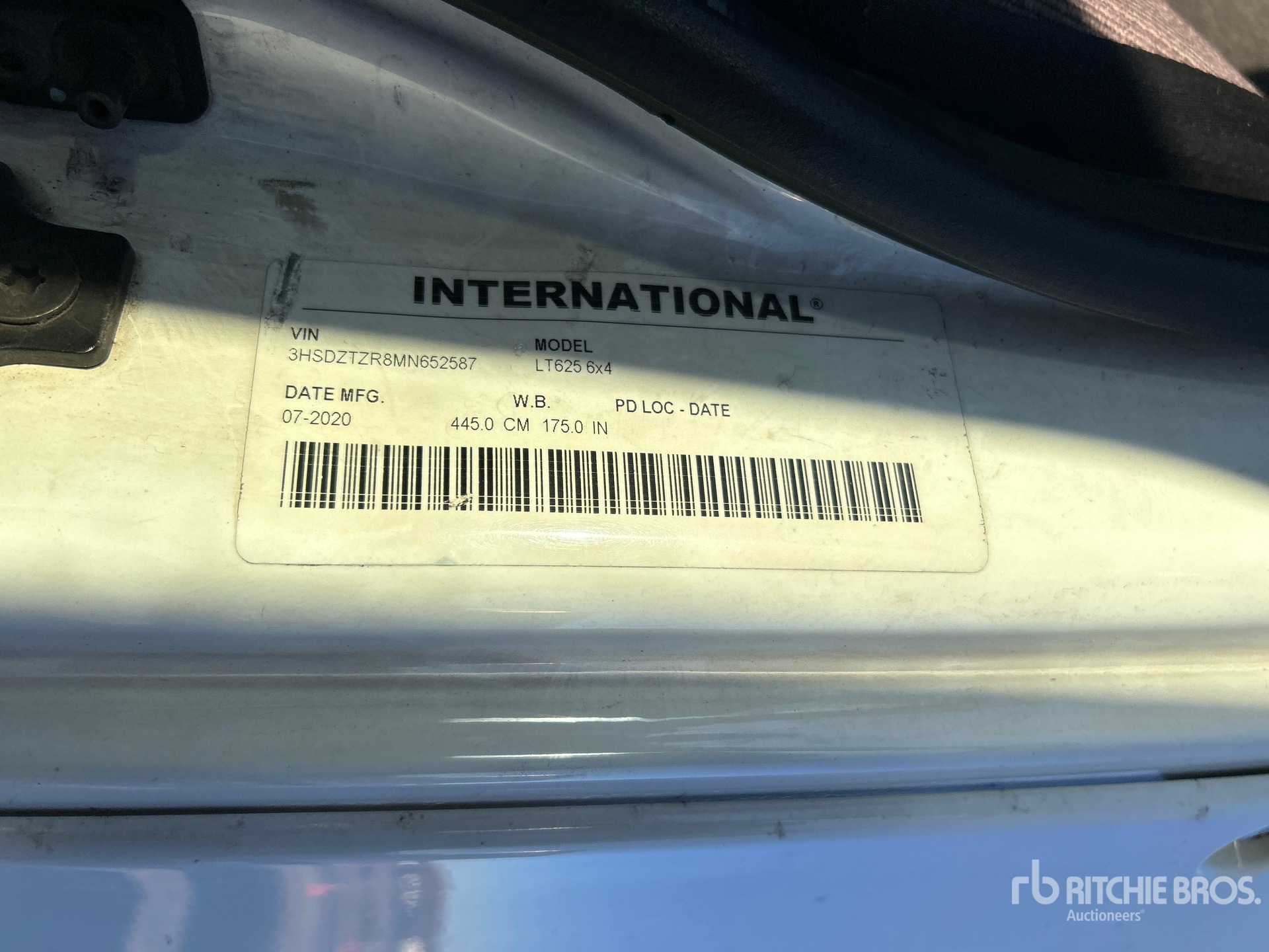 General Appearance with Numero seriale/numero d’identificazione del veicolo (VIN)