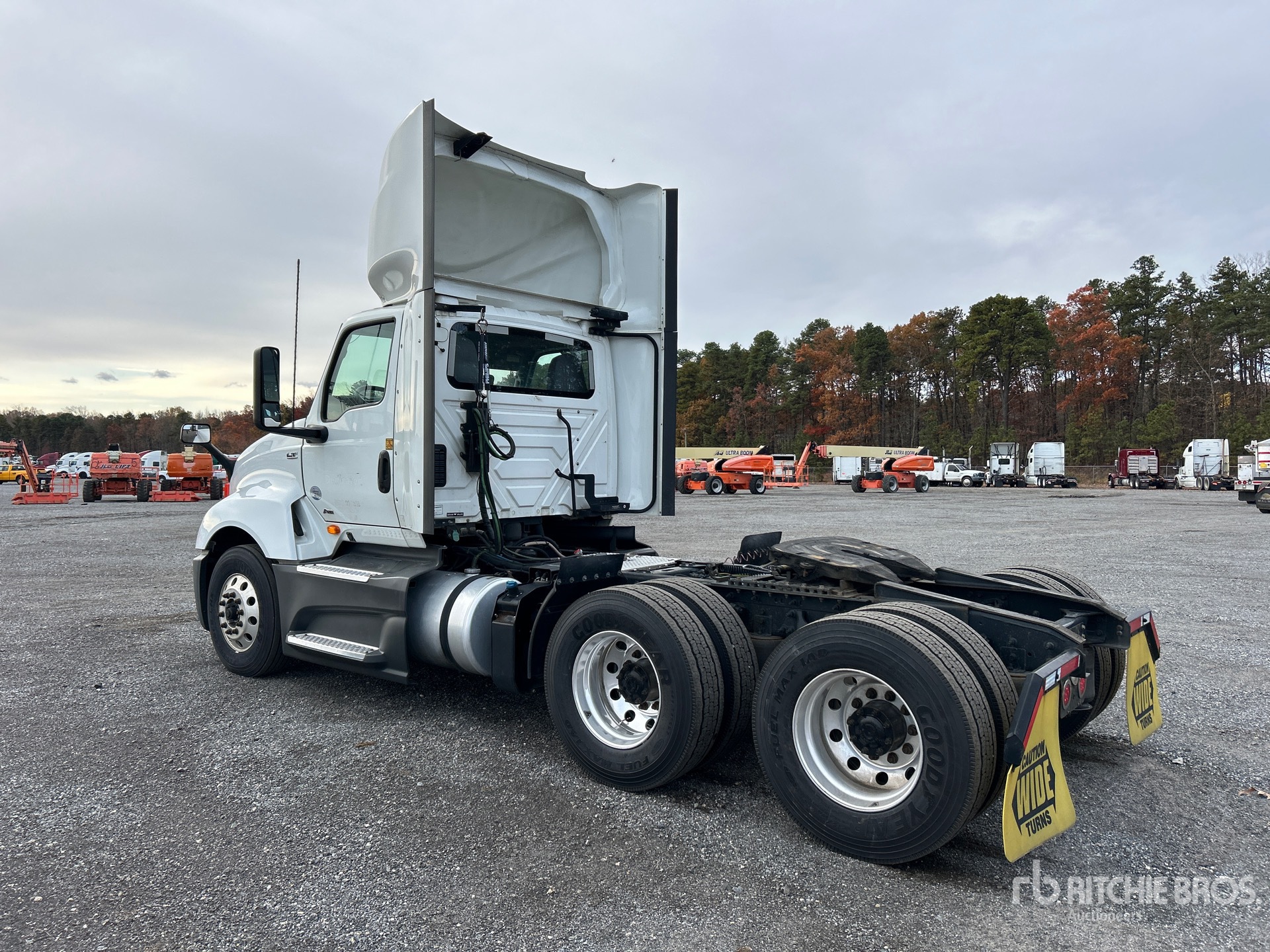 General Appearance with Zdjęcie, lewy dolny róg