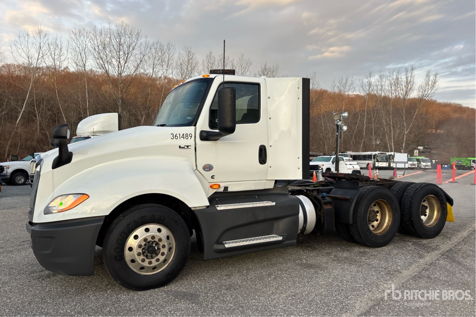 General Appearance with Picture, Left Front Corner