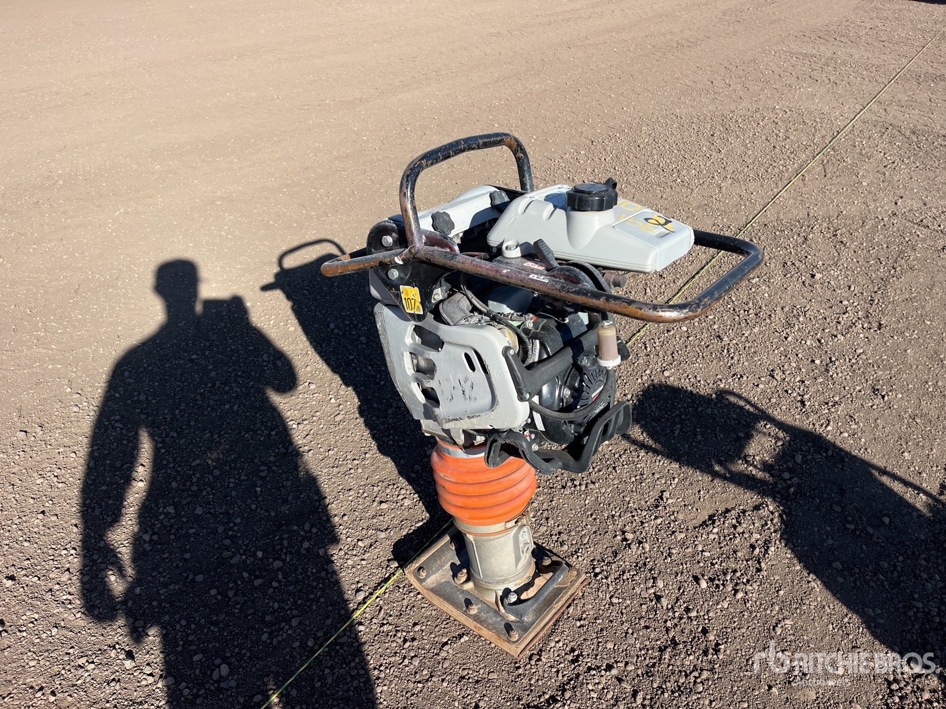 Aspect général with Image, coin arrière gauche