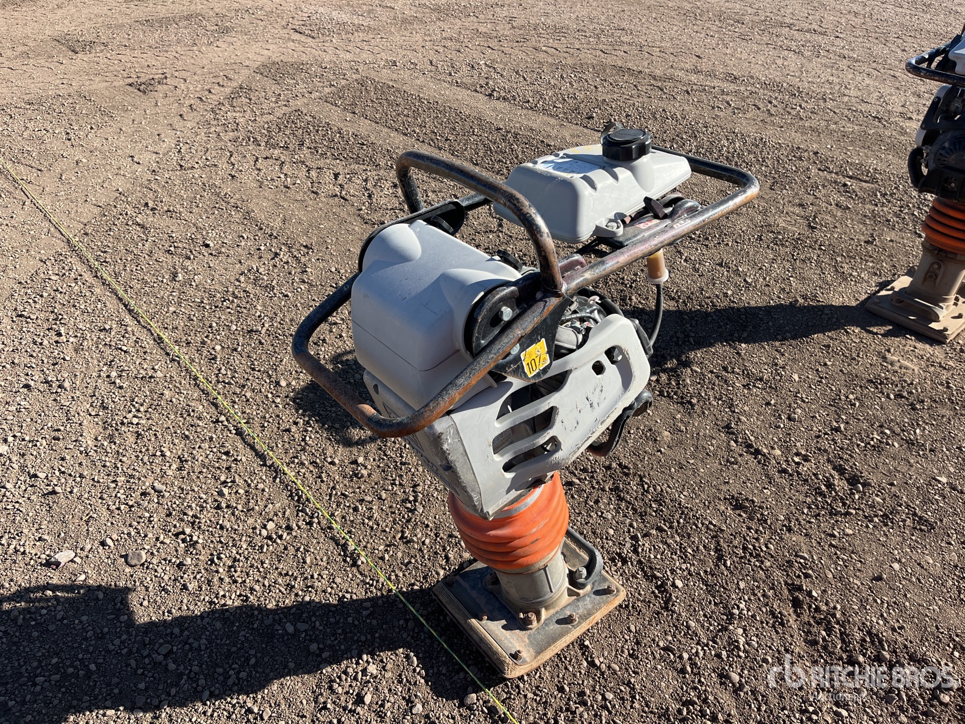 Aspect général with Image, coin avant gauche