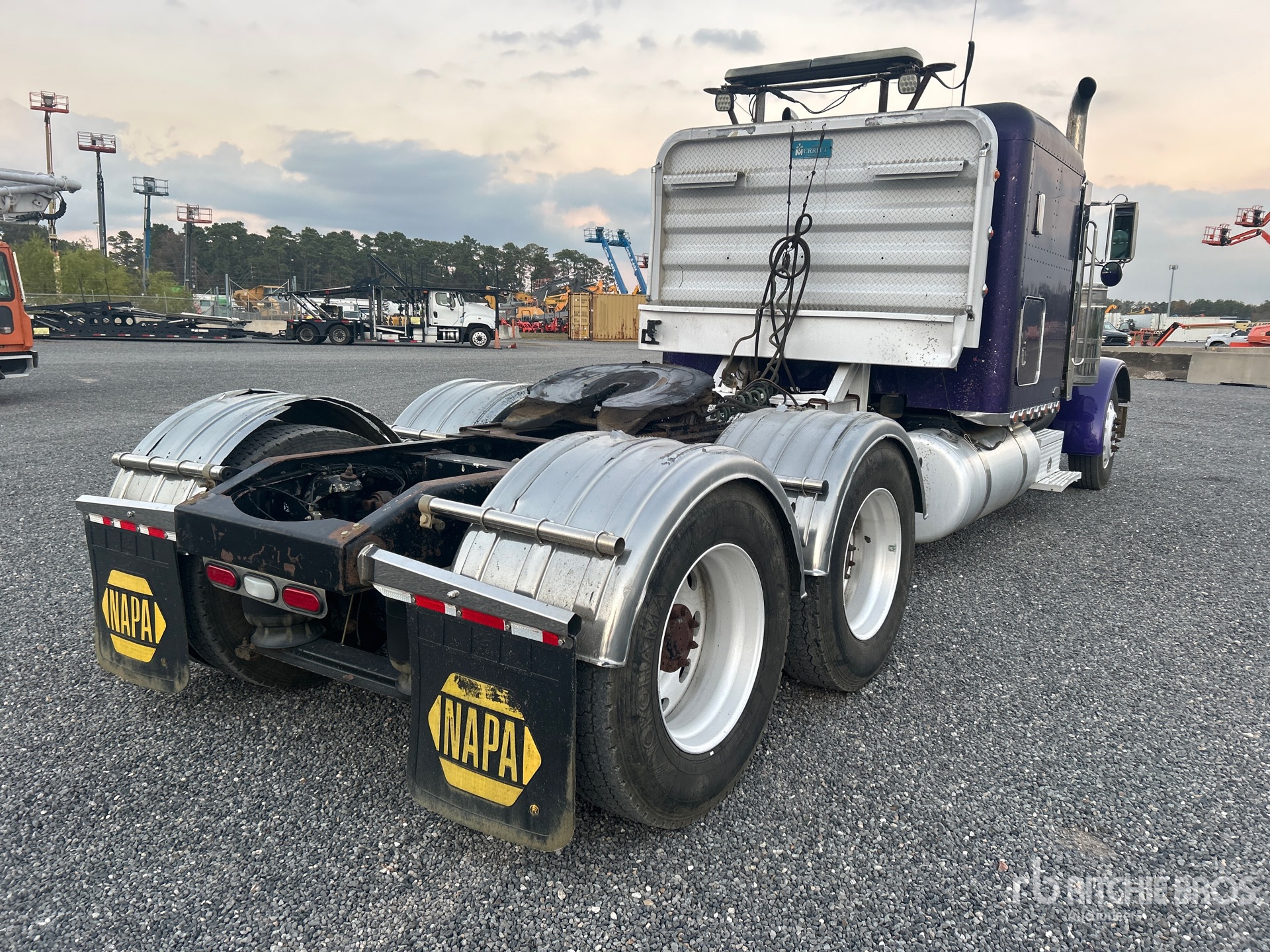 General Appearance with Imagen: esquina trasera derecha