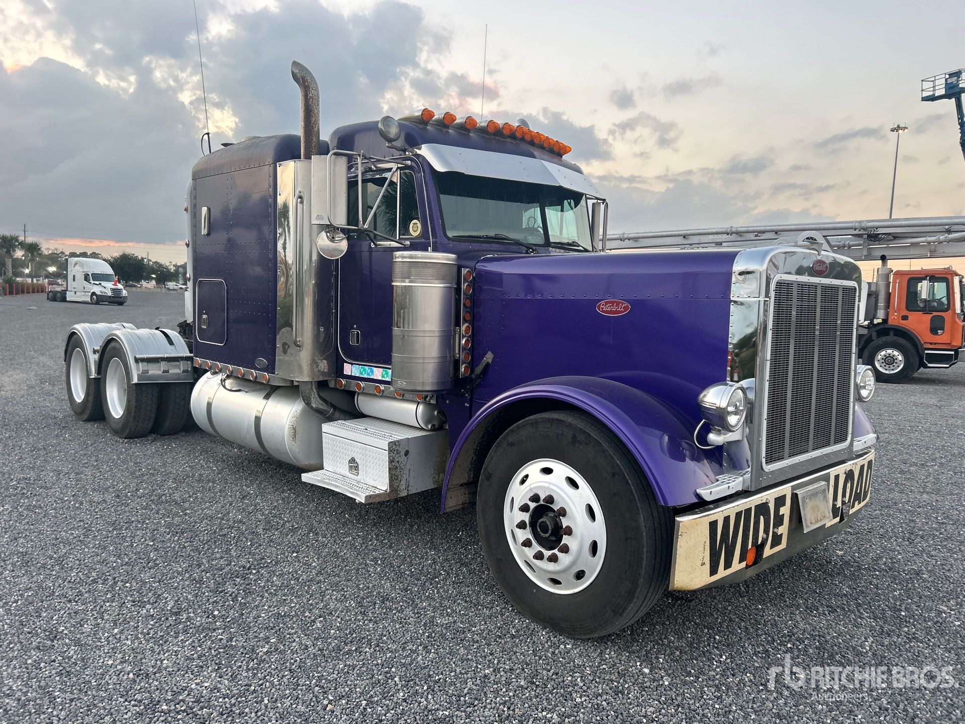 General Appearance with Imagen: esquina delantera derecha