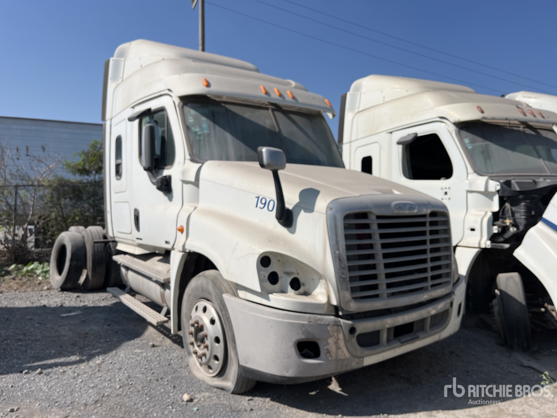 General Appearance with Imagen: esquina delantera derecha