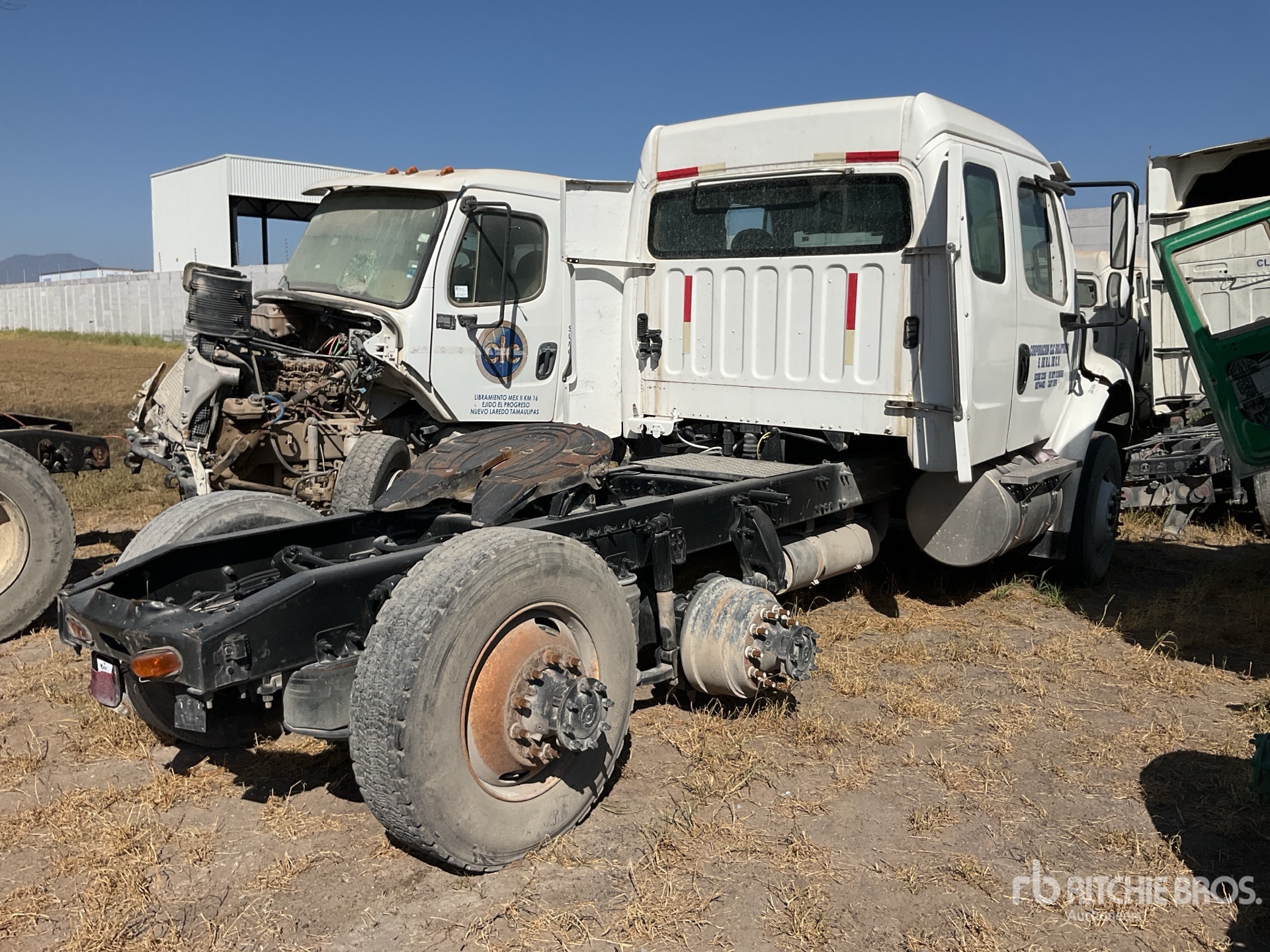 General Appearance with Imagen: esquina trasera derecha