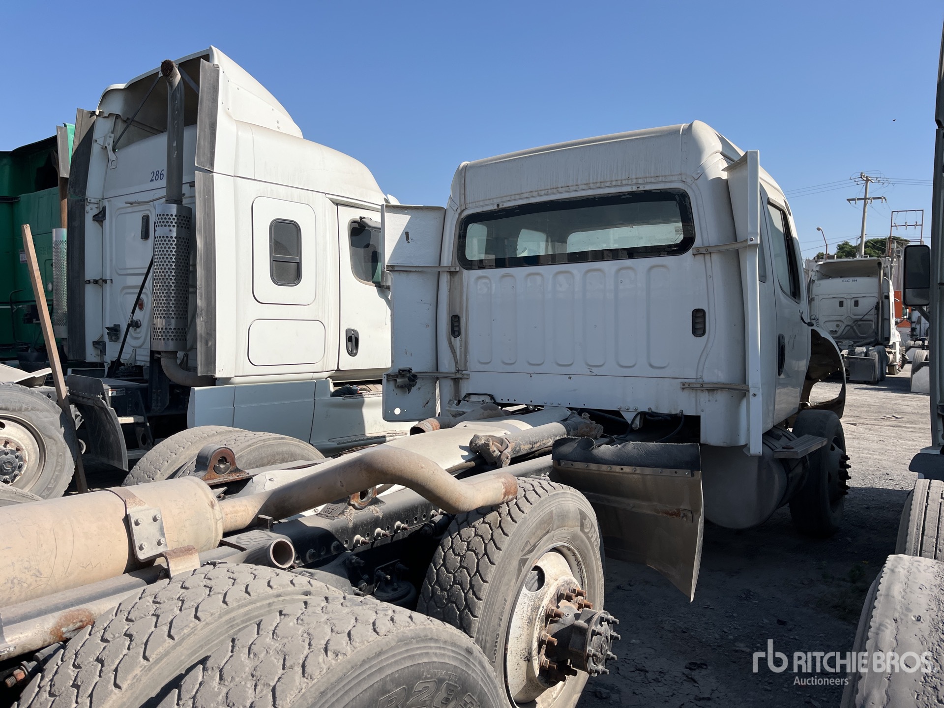 General Appearance with Imagen: esquina trasera derecha