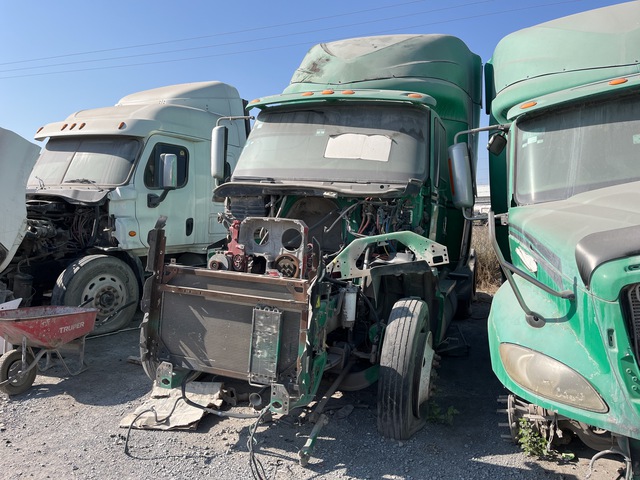 2014 International ProStar 6x4 Tractocamion con Dormitorio (Solo Partes) / Parts Only T/A Sleeper Truck Tractor (Inoperable)