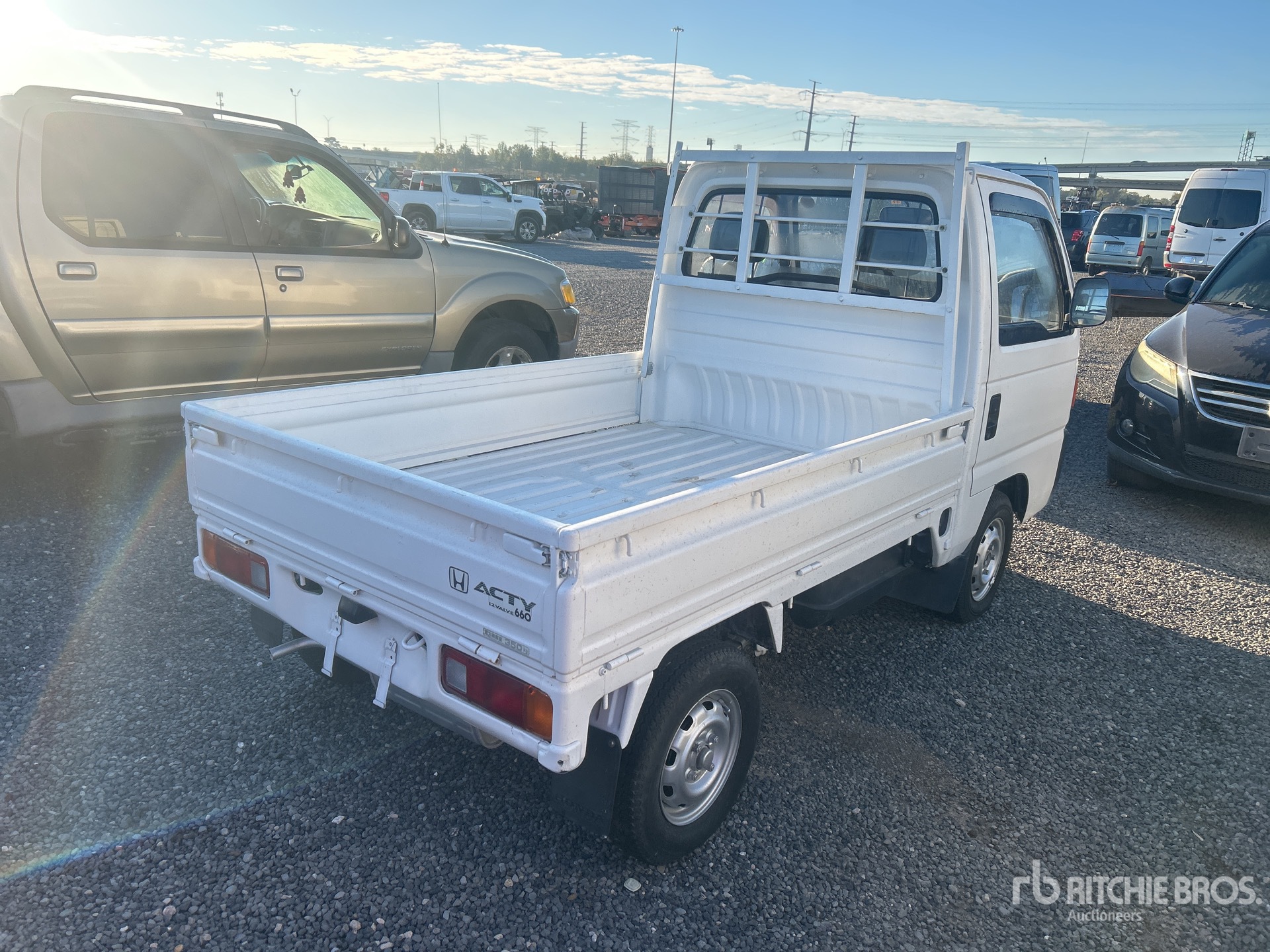 General Appearance with Imagen: esquina trasera derecha