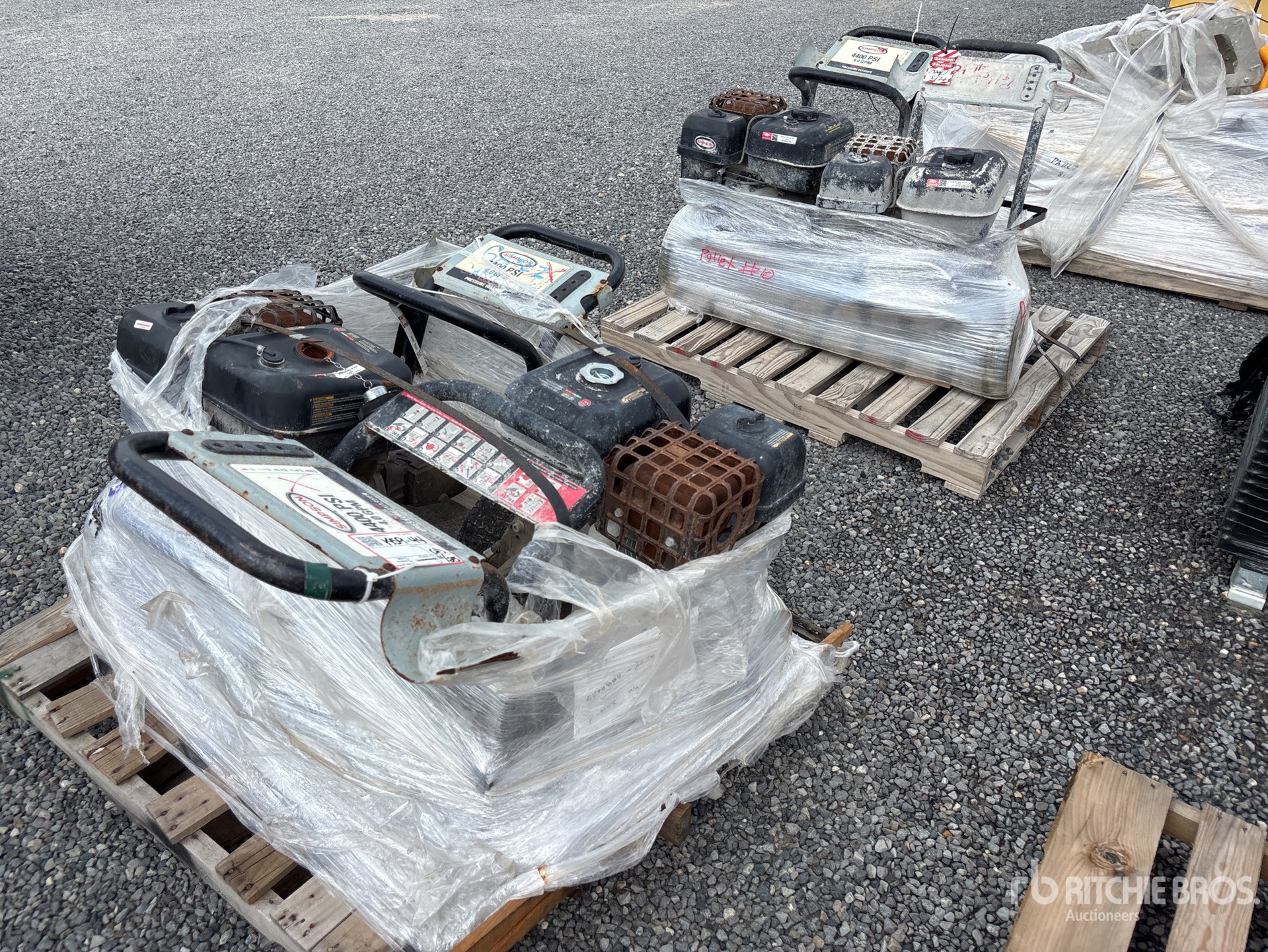 General Appearance with Bild, Ecke vorne links