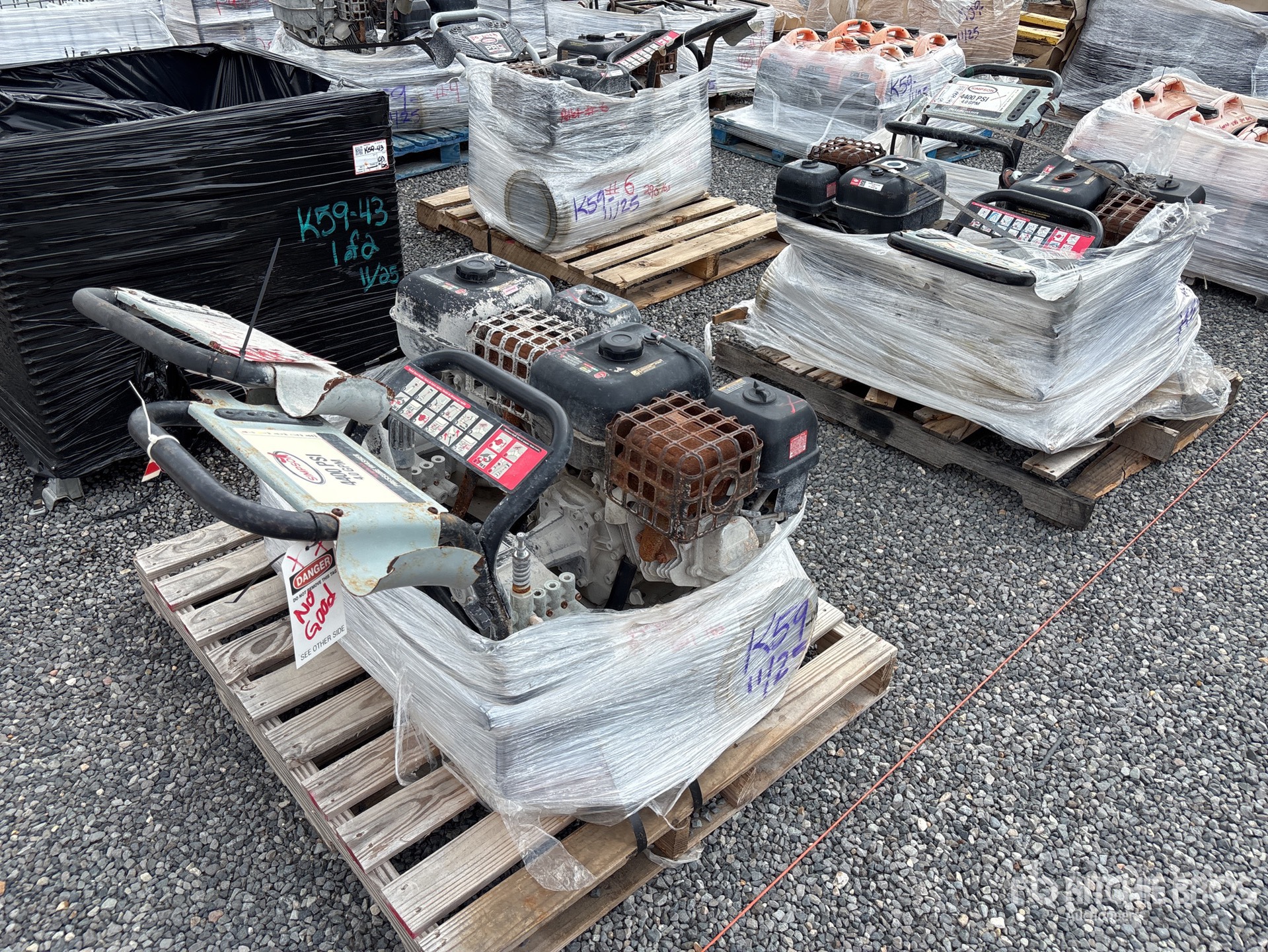 General Appearance with Bild, Ecke hinten rechts