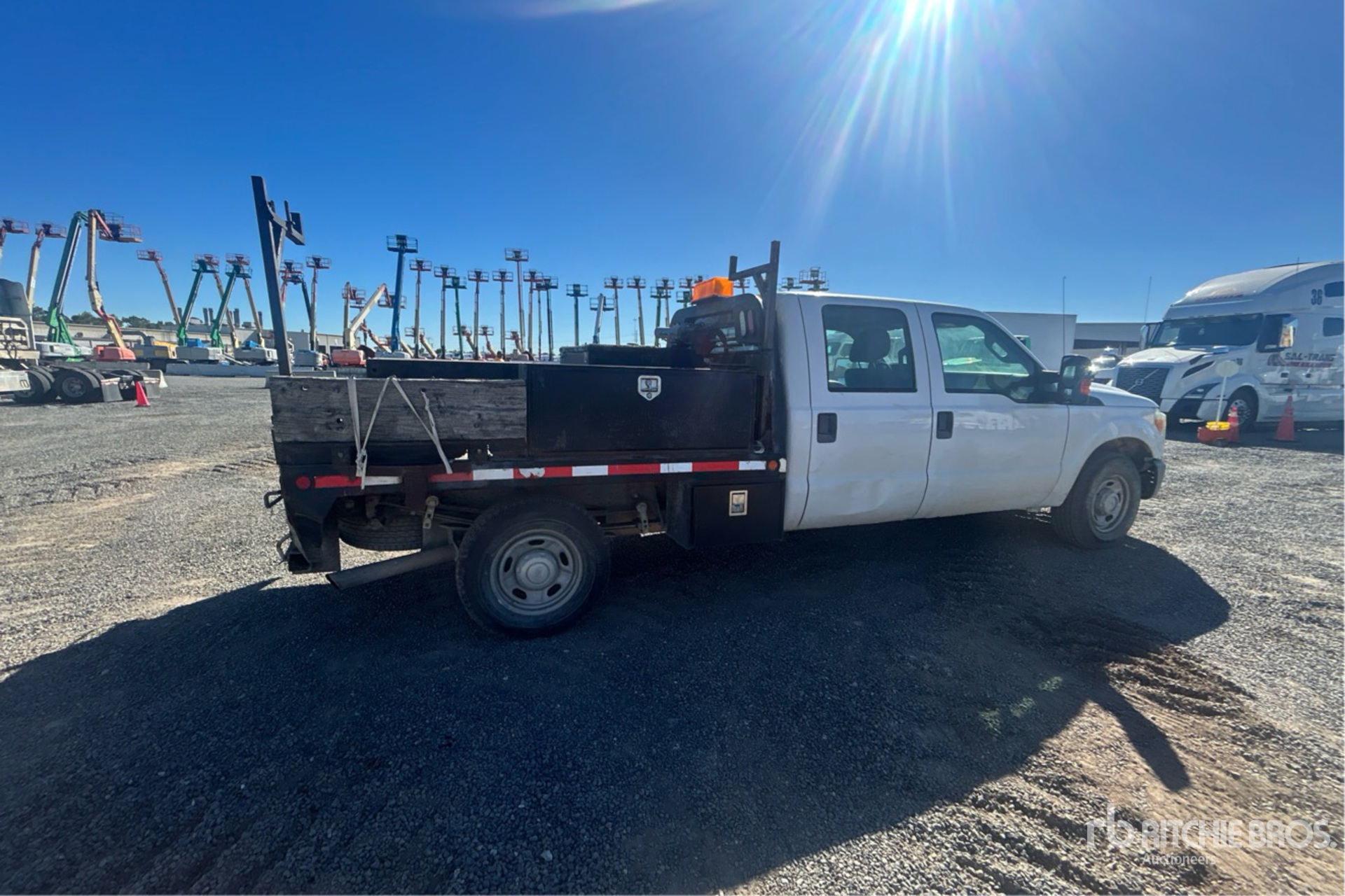 General Appearance with Image, coin arrière droit