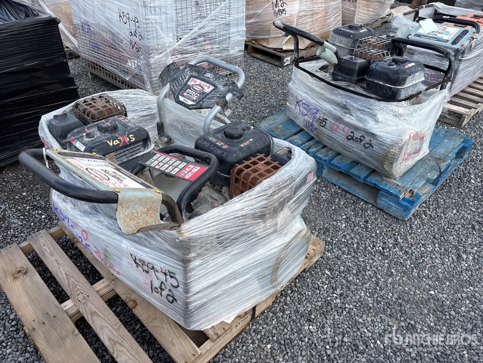 General Appearance with Bild, Ecke vorne links