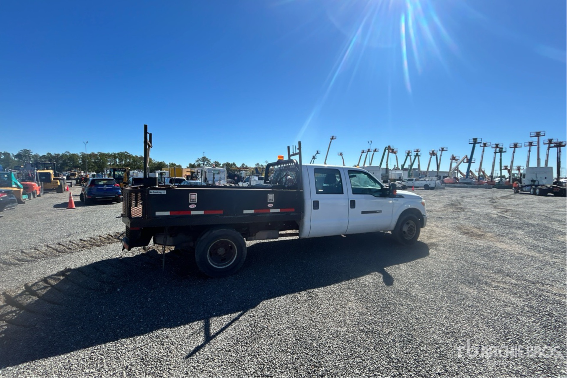 General Appearance with Imagen: esquina trasera derecha